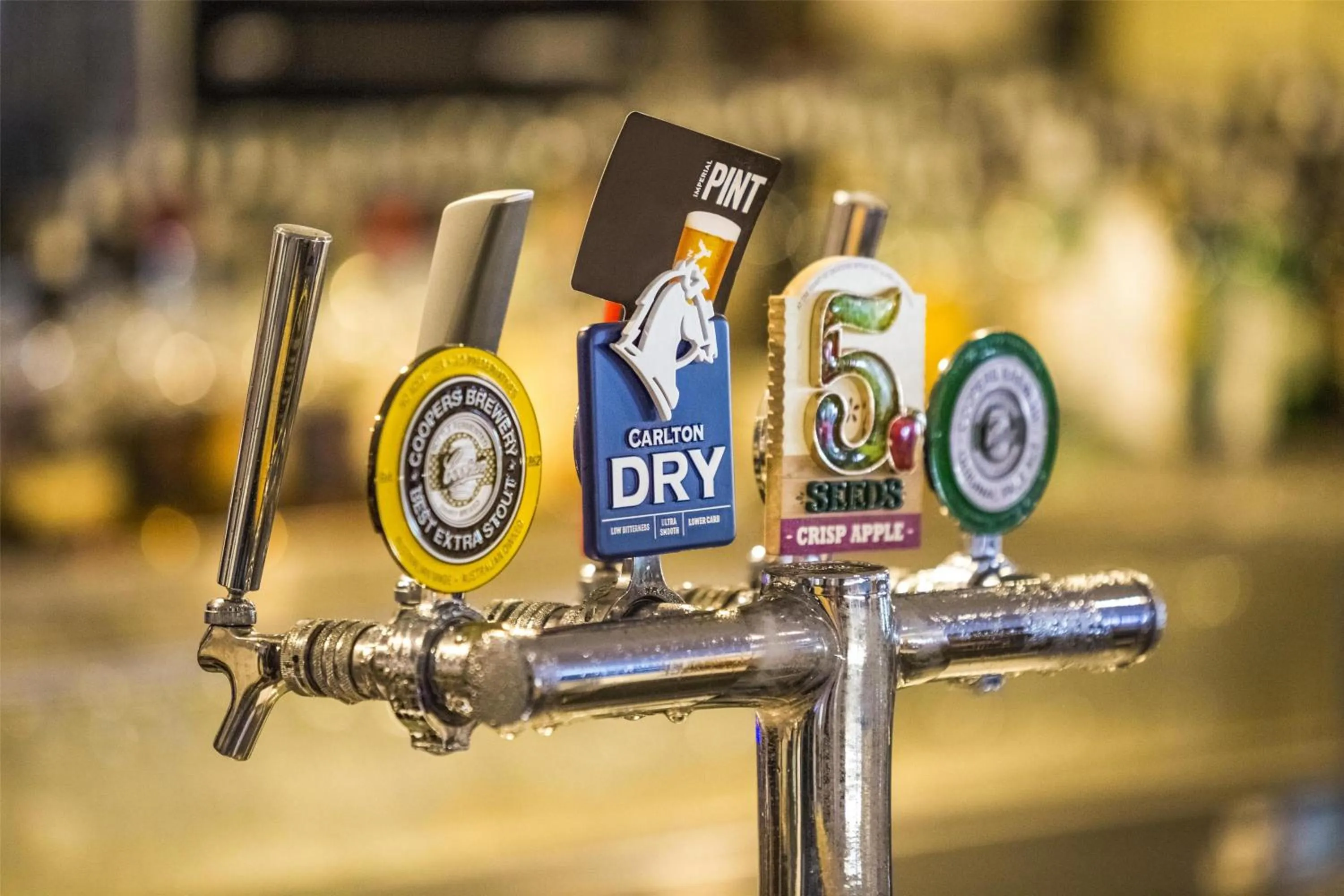 Lounge or bar in Nightcap at Rose & Crown Hotel