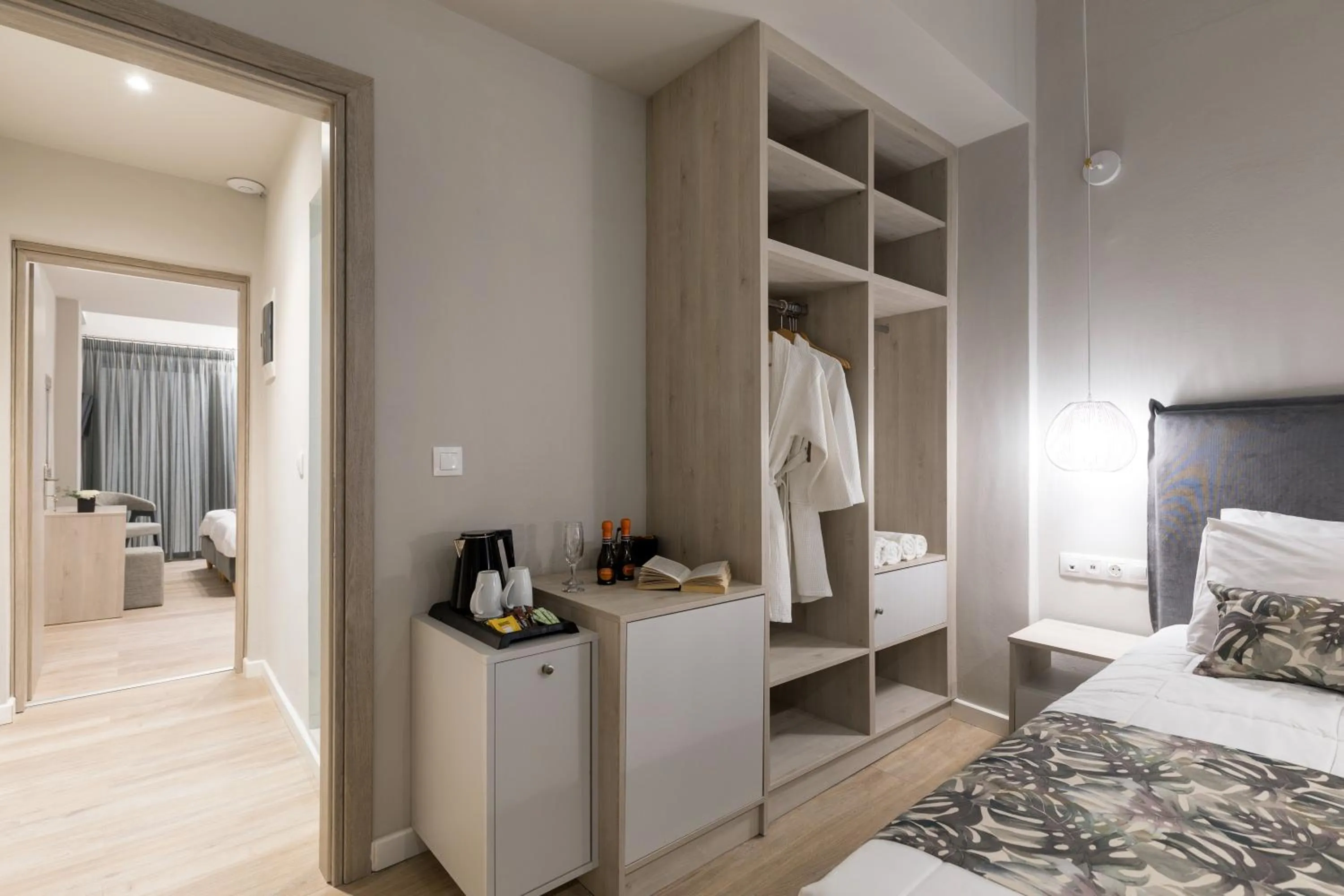 Coffee/tea facilities, Bed in Melina Oasis Boutique Hotel