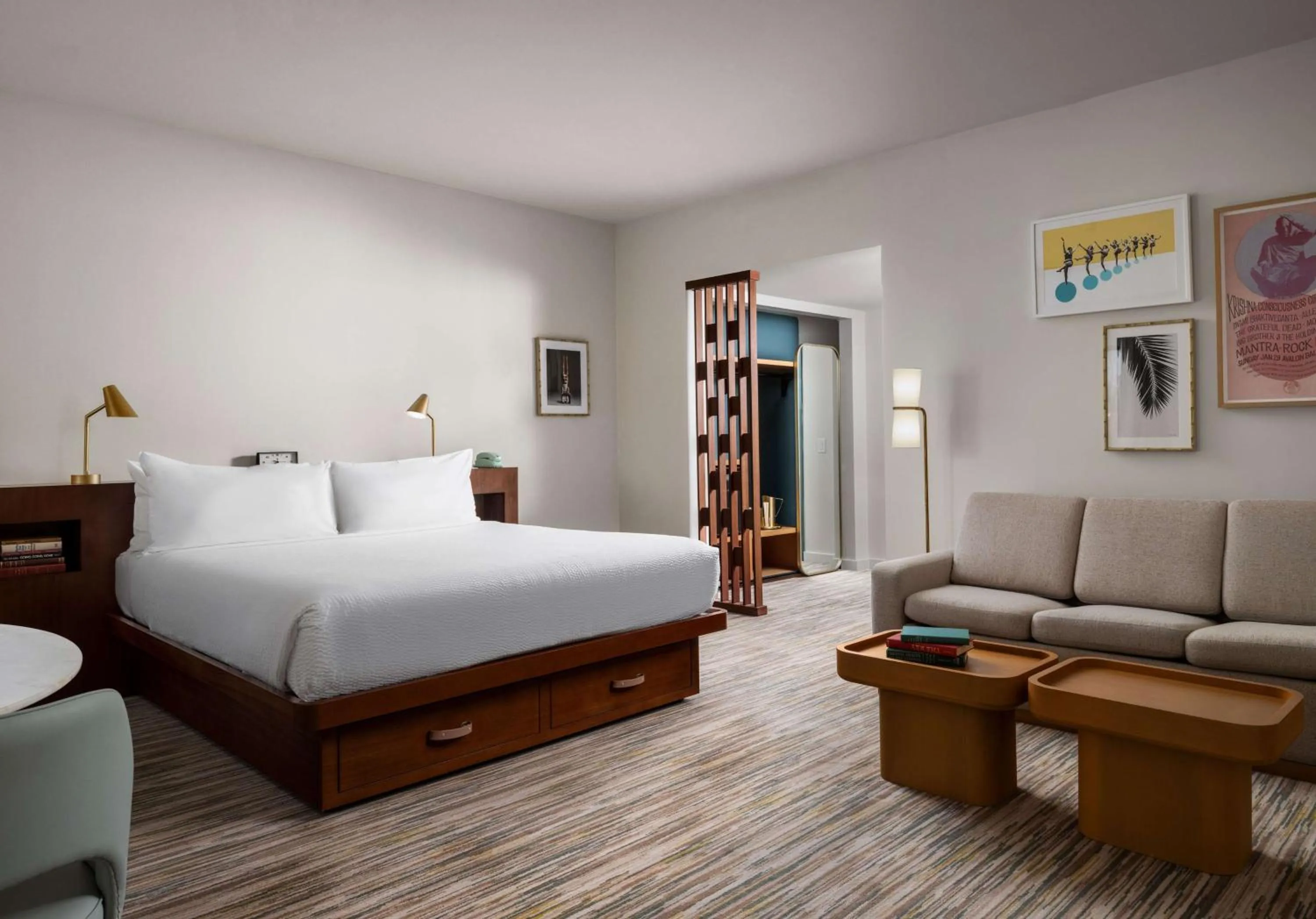 Bed in Flamingo Resort & Spa Santa Rosa Sonoma, Tapestry by Hilton