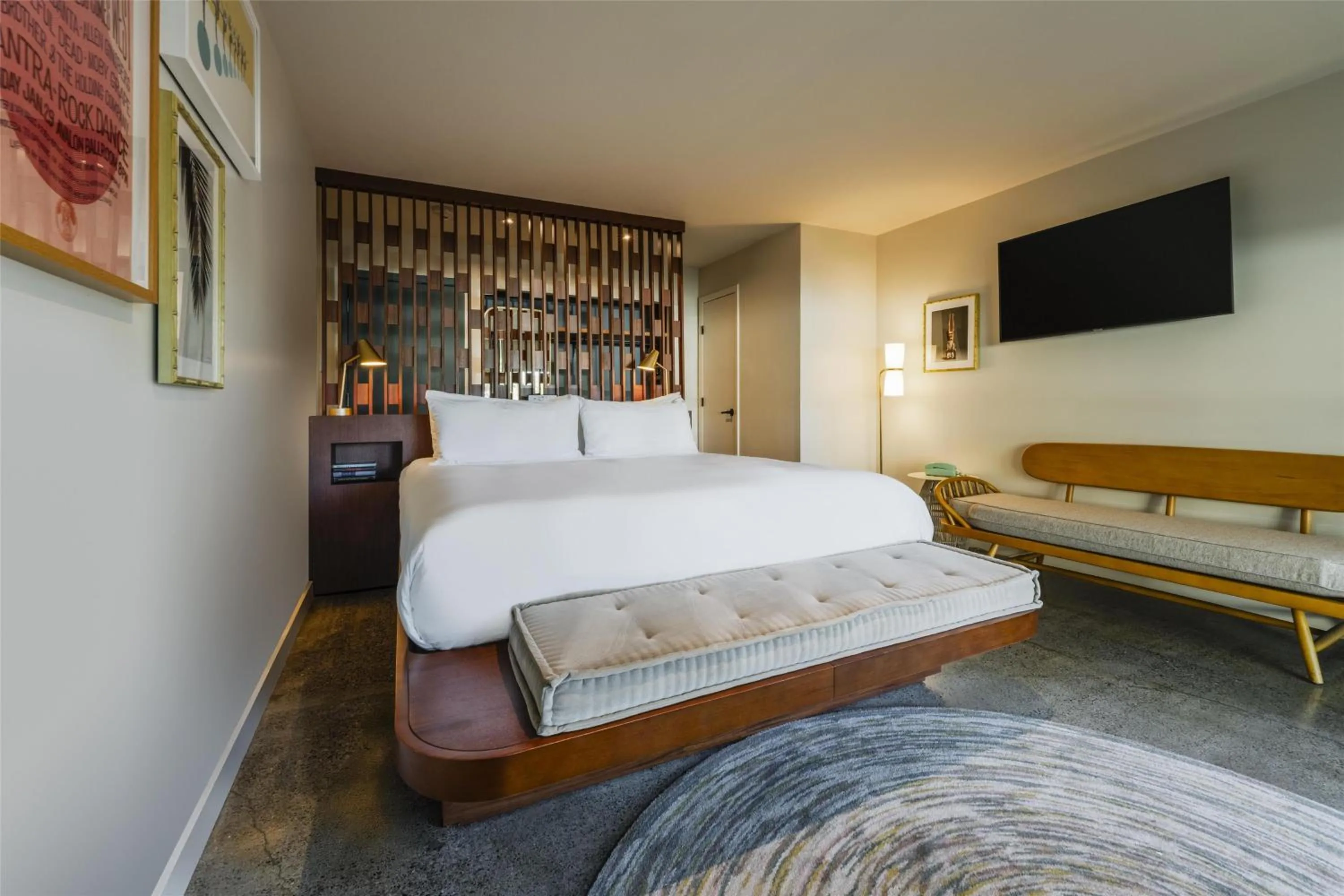 Bed in Flamingo Resort & Spa Santa Rosa Sonoma, Tapestry by Hilton