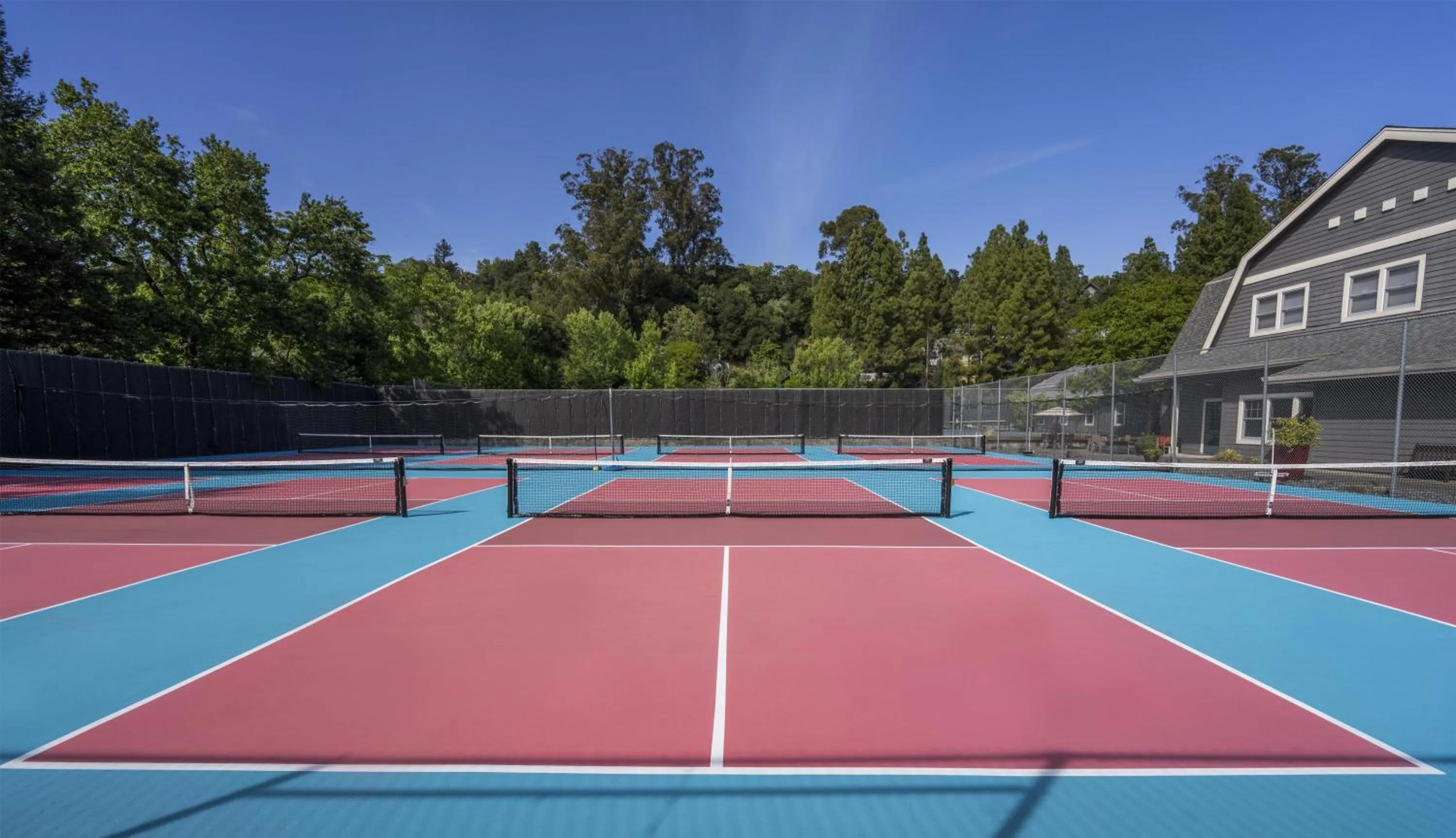 Sports in Flamingo Resort & Spa Santa Rosa Sonoma, Tapestry by Hilton