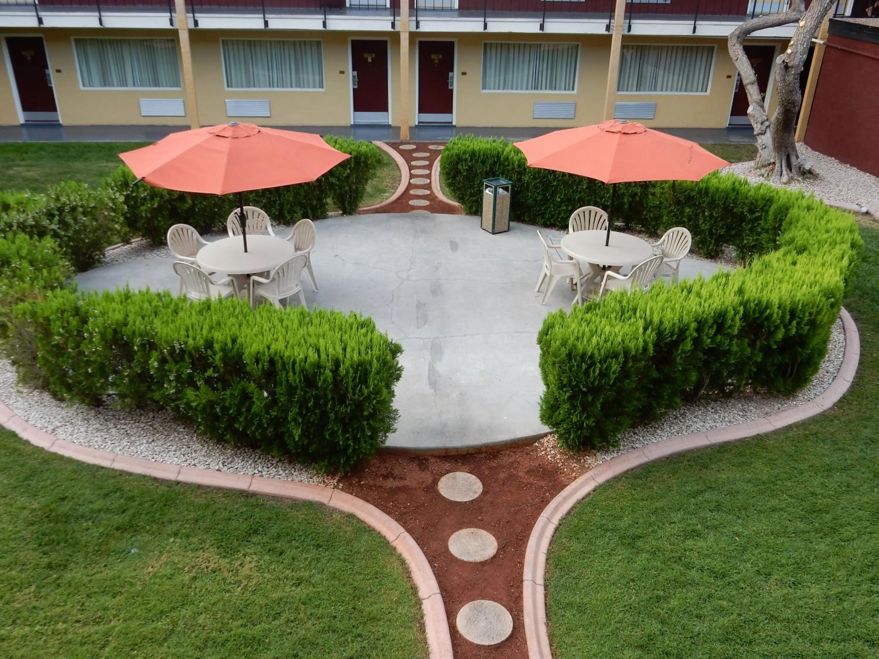 Garden in Mardi Gras Hotel & Casino