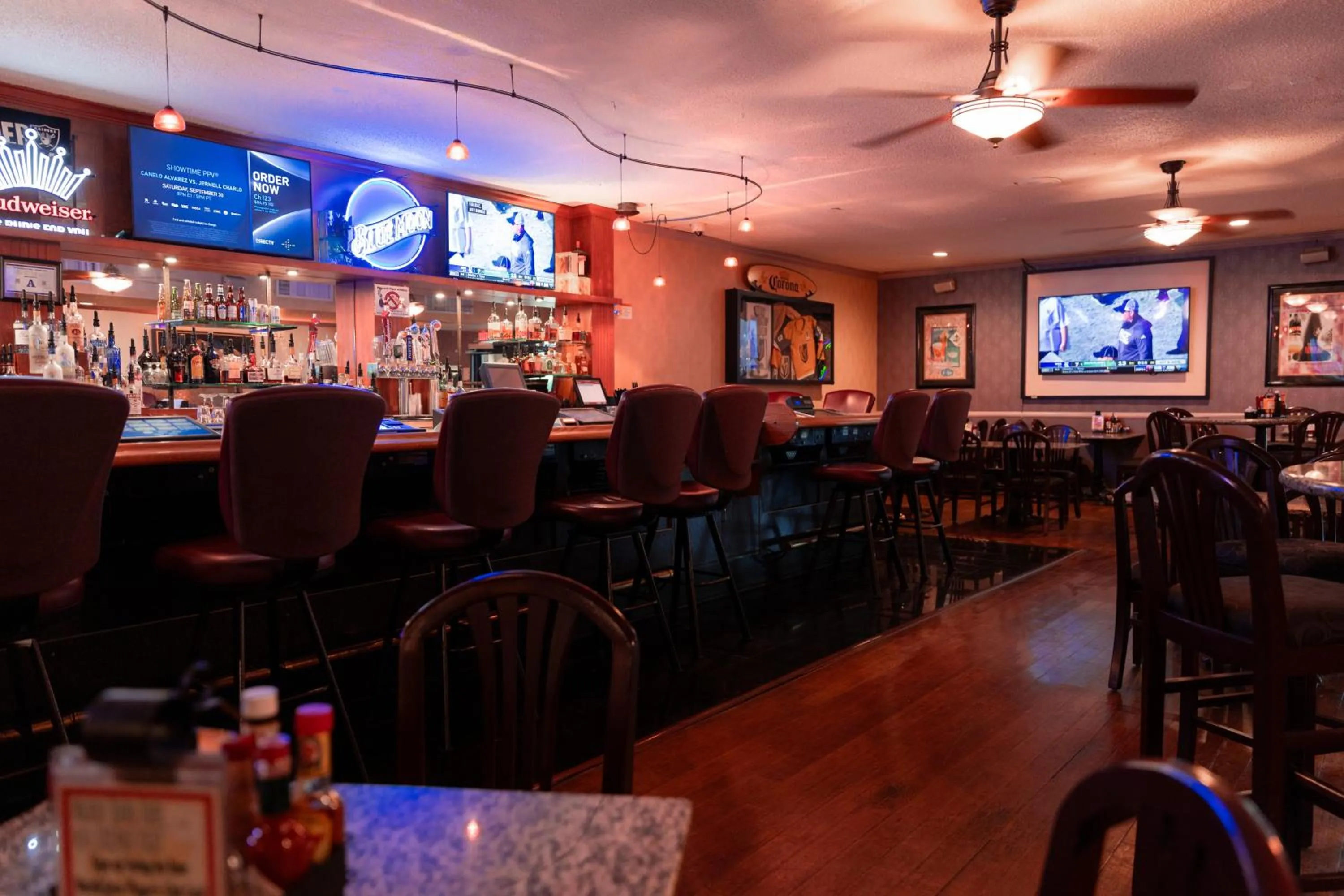 Restaurant/places to eat in Mardi Gras Hotel & Casino