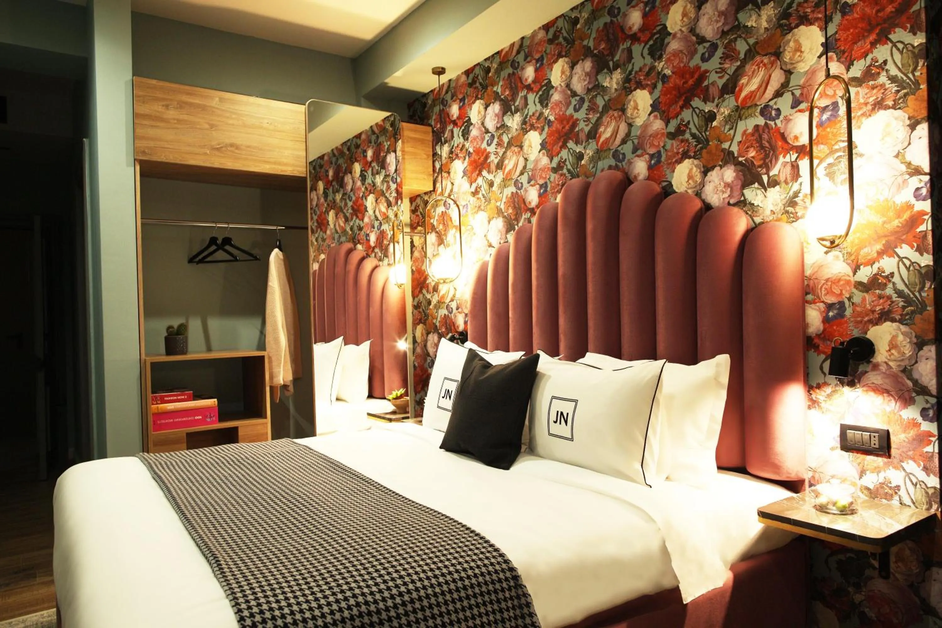 Bed in JN Boutique Hotel