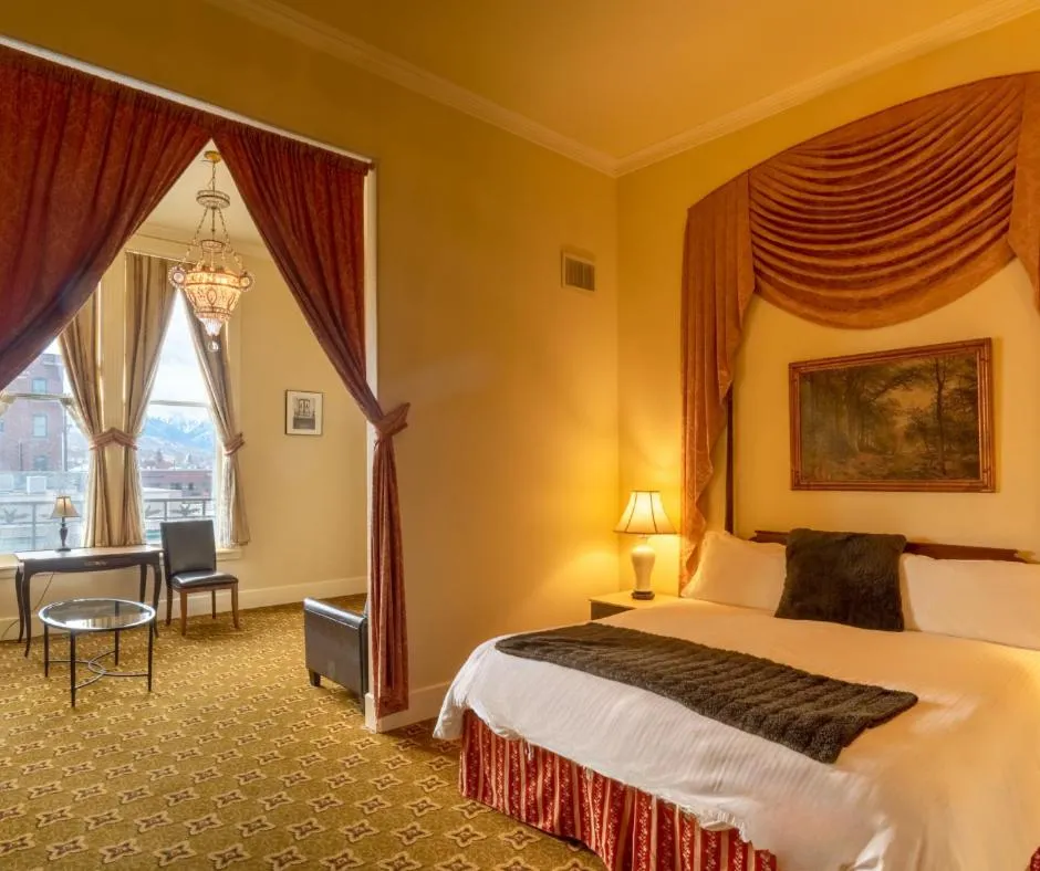 Bed in Geiser Grand Hotel