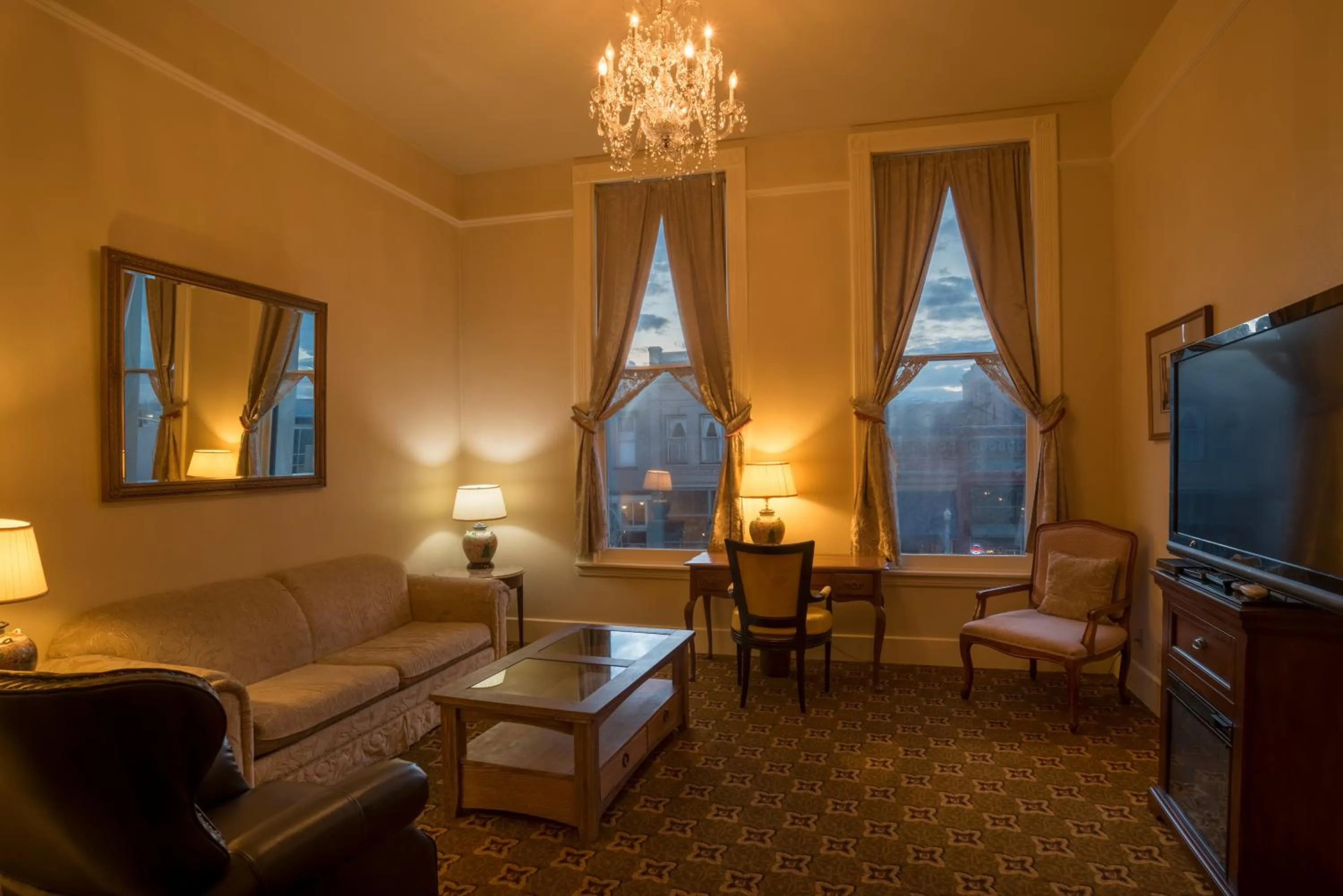 Living room in Geiser Grand Hotel