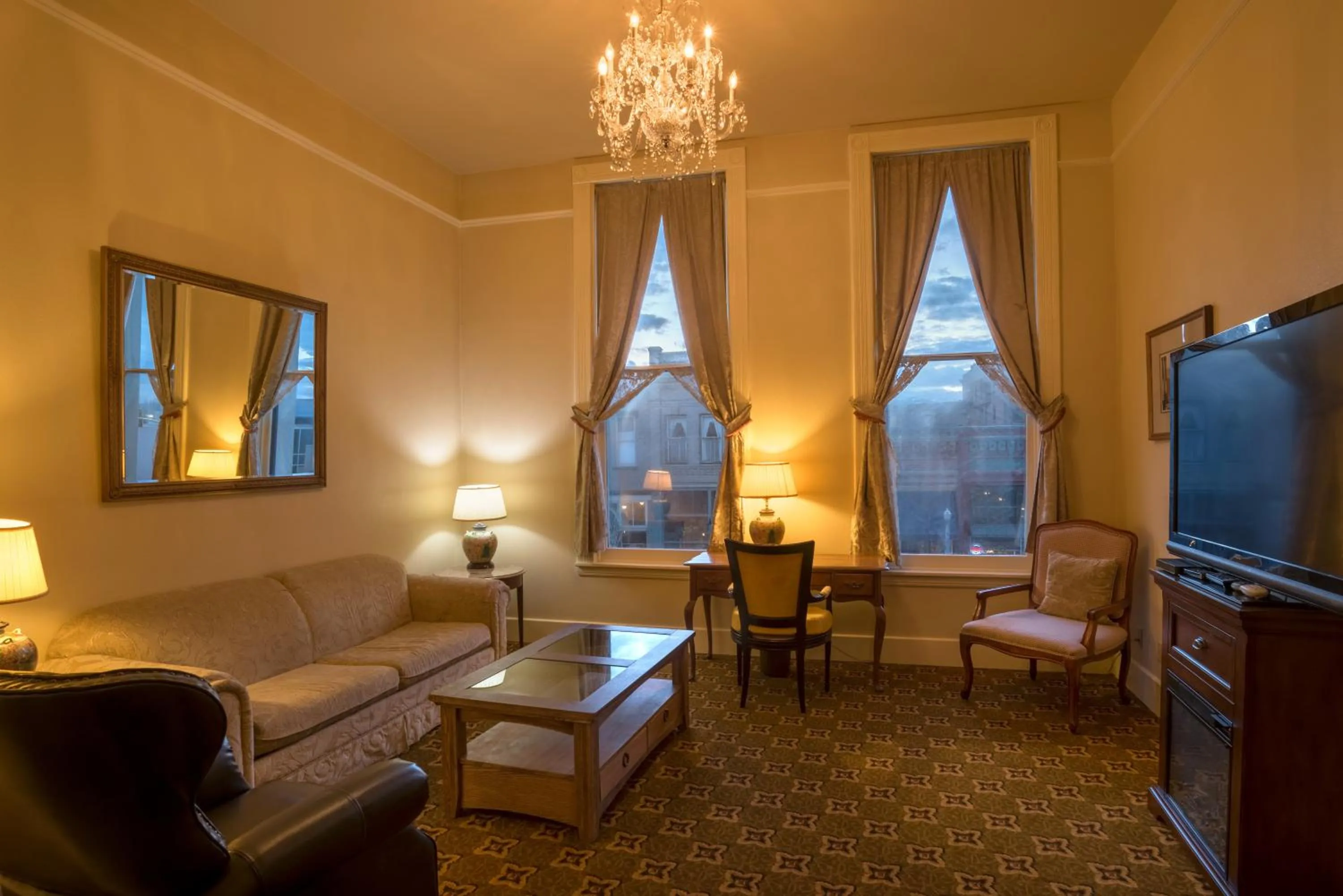 Living room in Geiser Grand Hotel