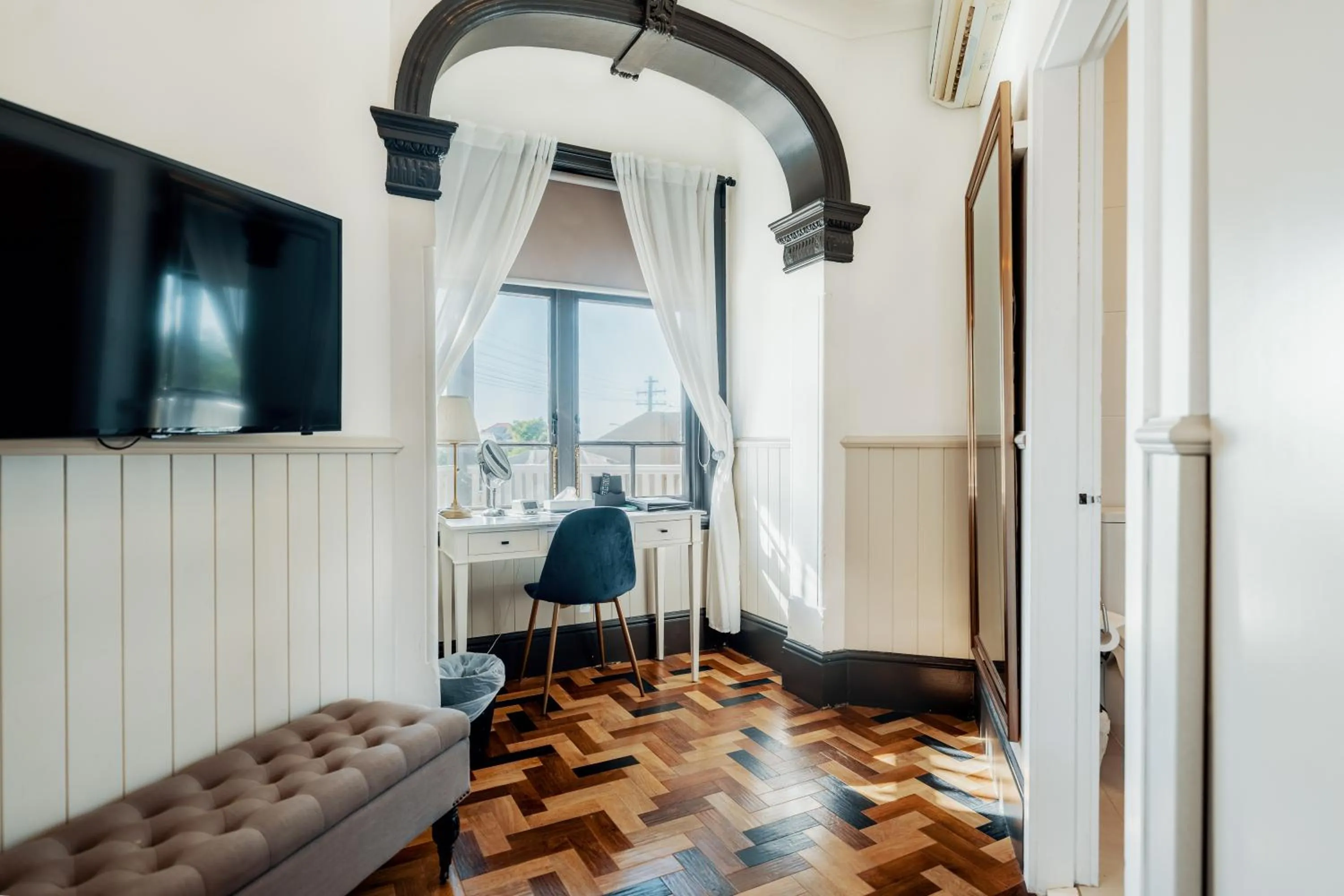 Cremorne Point Manor