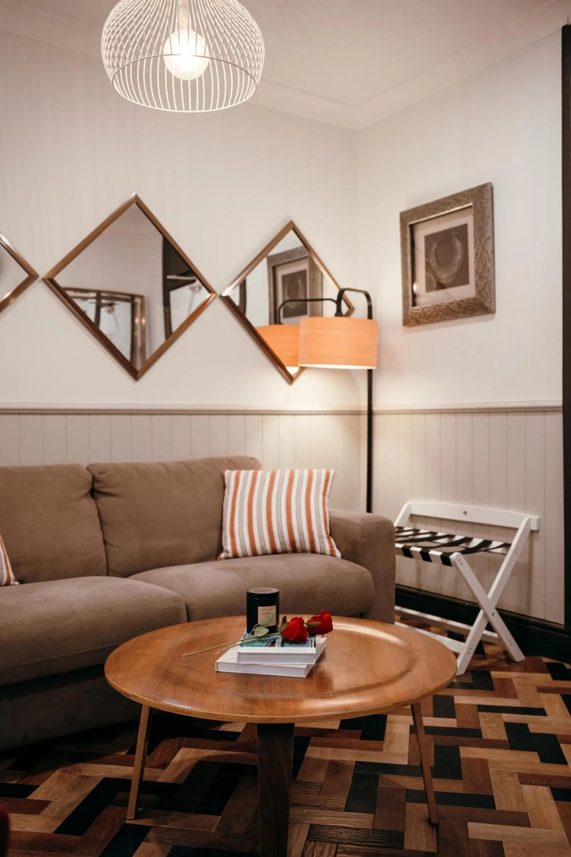 Seating area in Cremorne Point Manor
