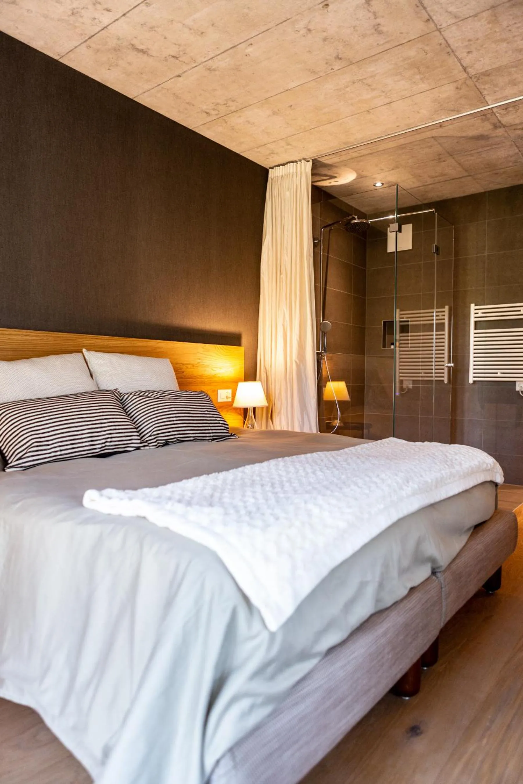 Bed in Hotel de l’Ours Preles