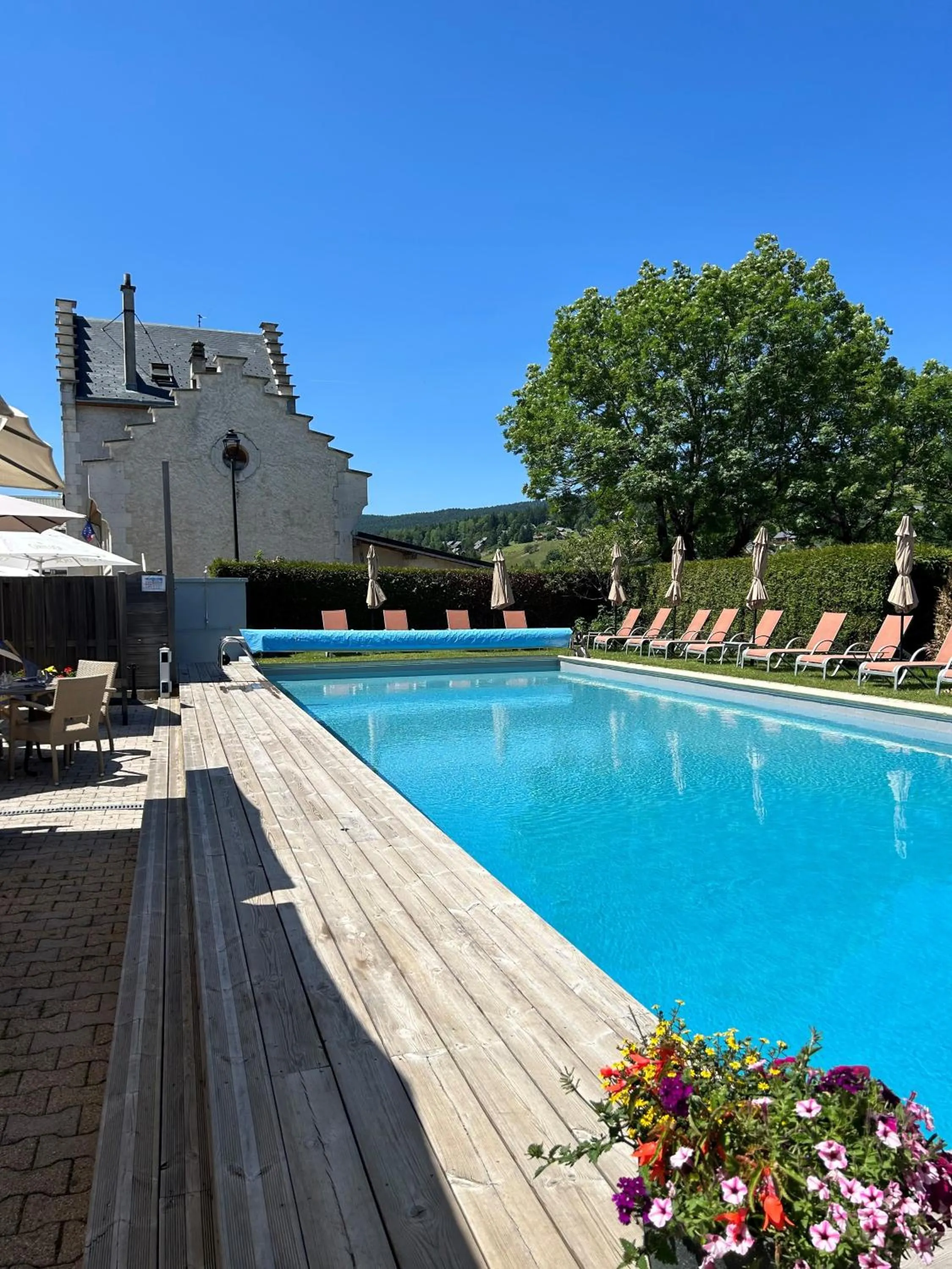 Day, Swimming Pool in Hôtel et Spa les Clarines