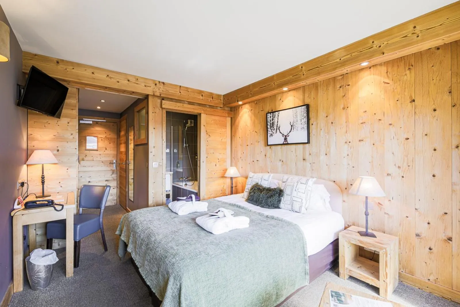 Bed in Hôtel et Spa les Clarines