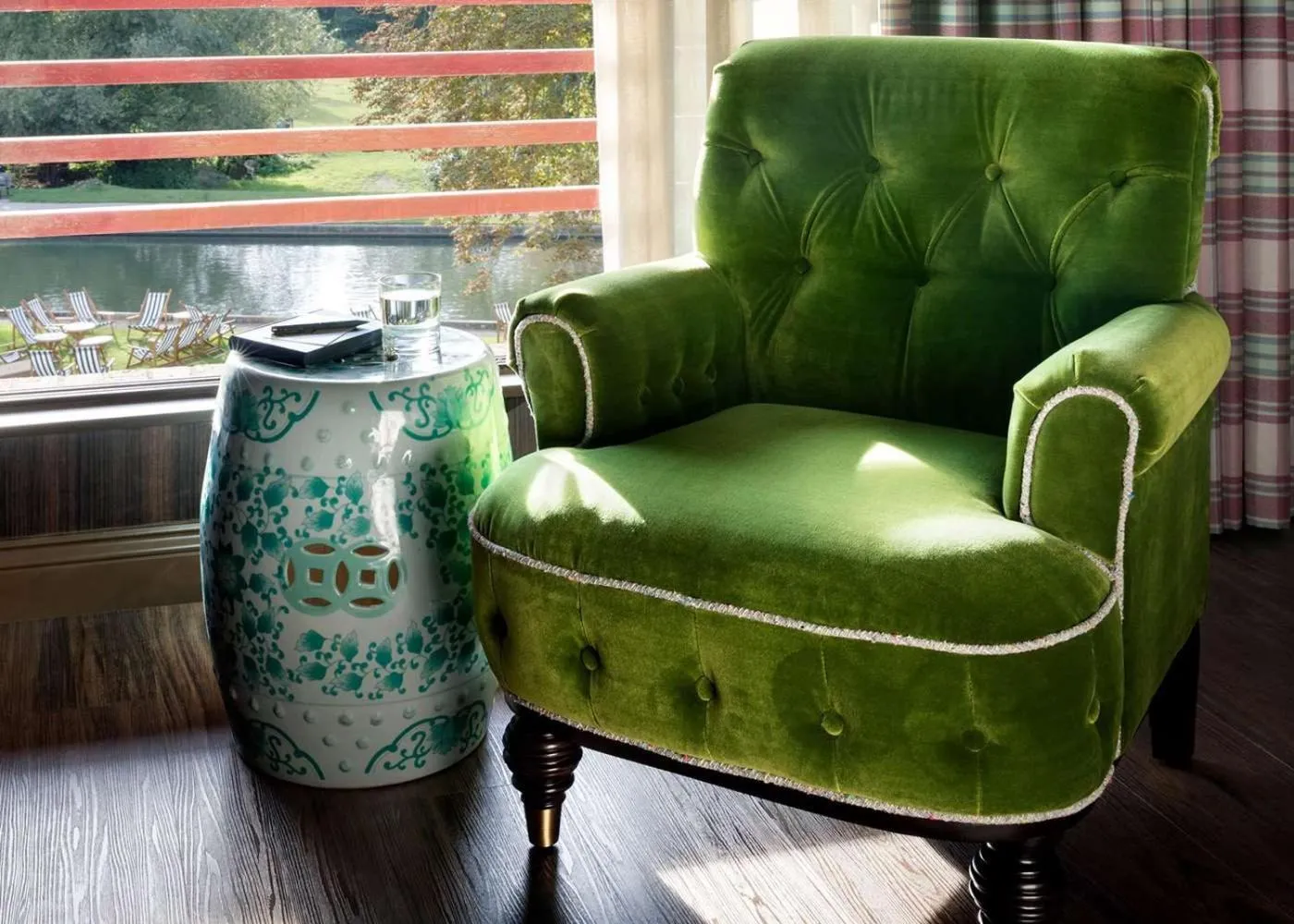 Photo of the whole room in Graduate by Hilton Cambridge