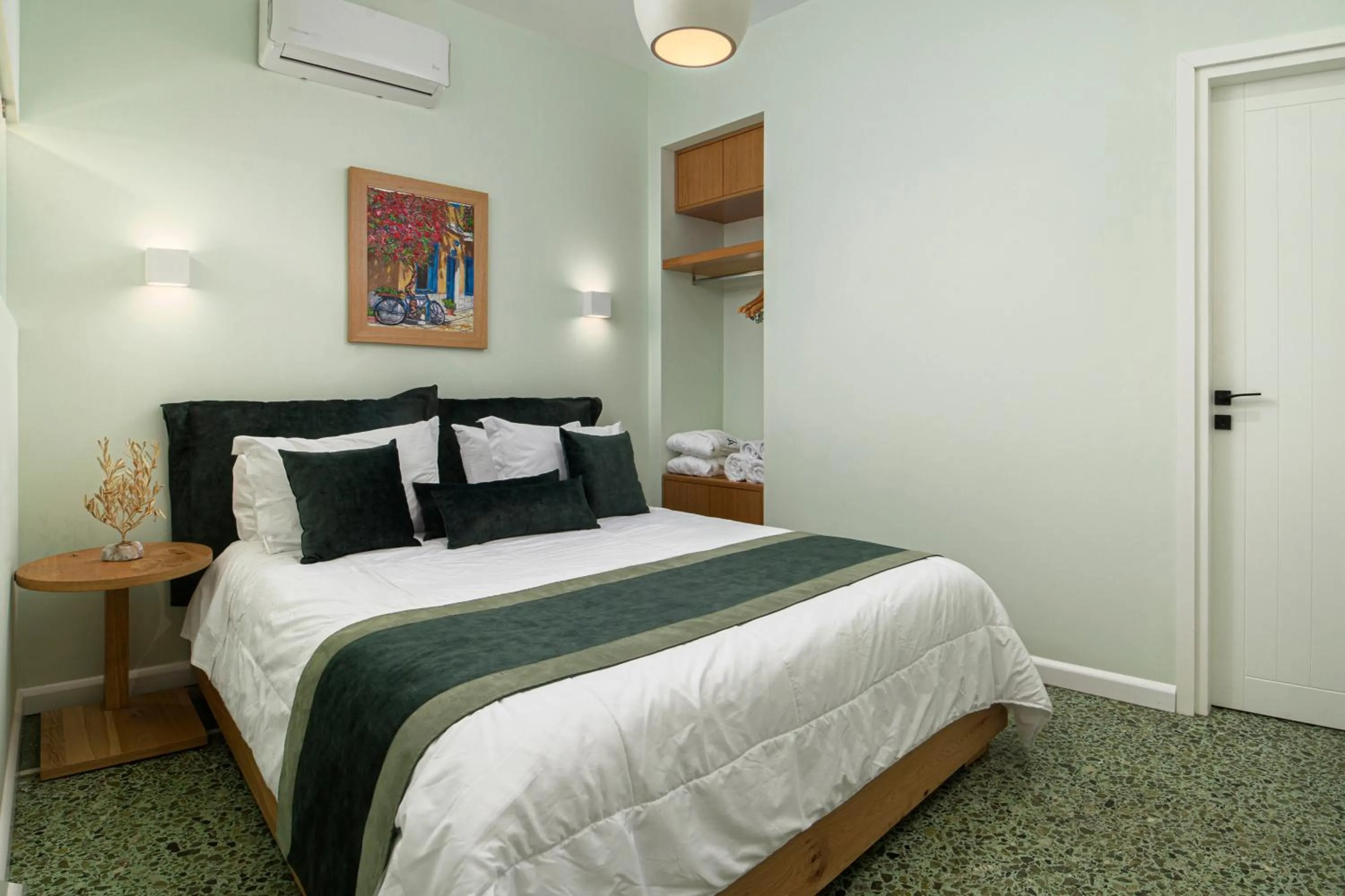 Photo of the whole room, Bed in Andros 4 All Seasons Villas & Suites