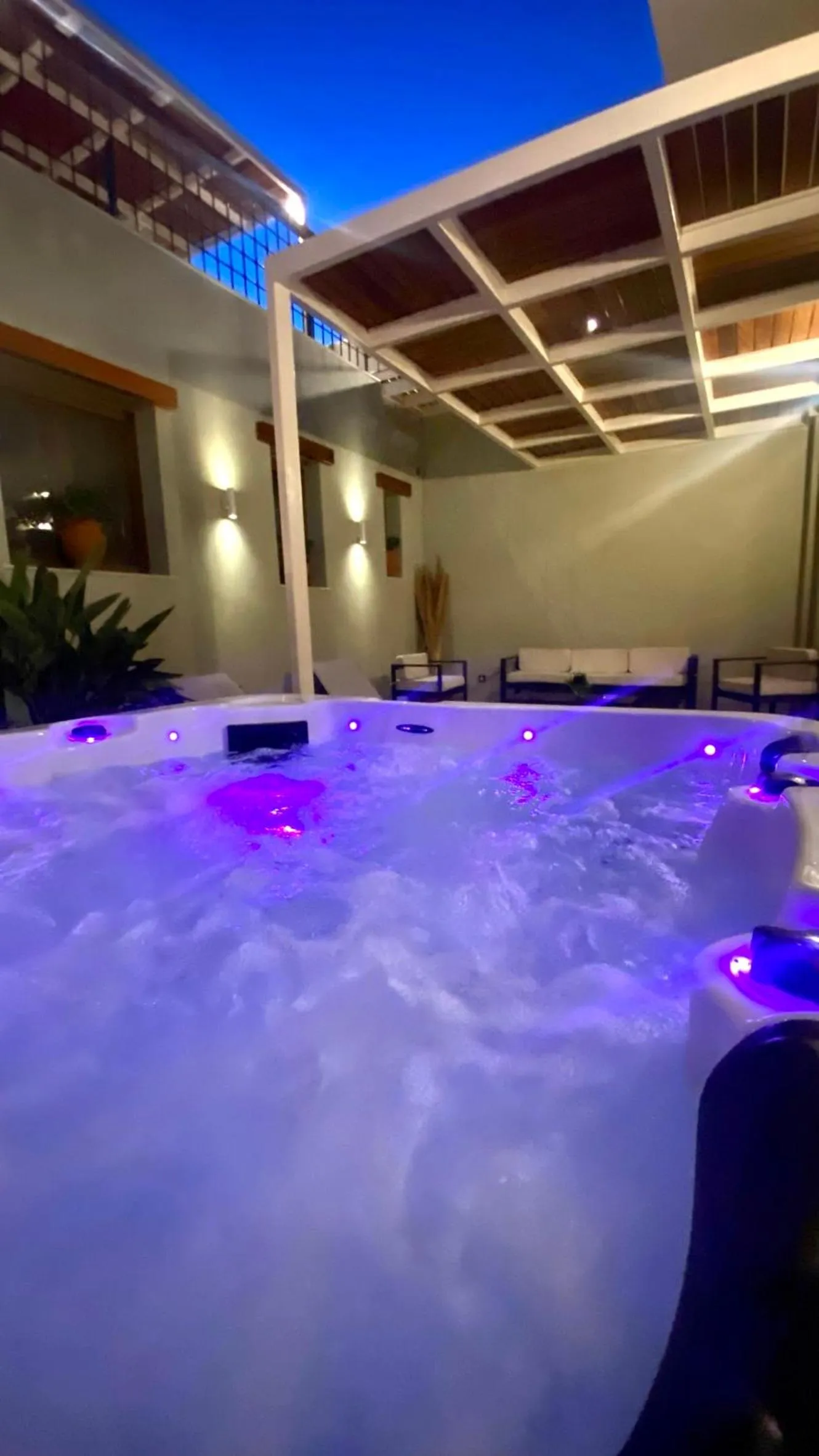 Hot Tub in Andros 4 All Seasons Villas & Suites