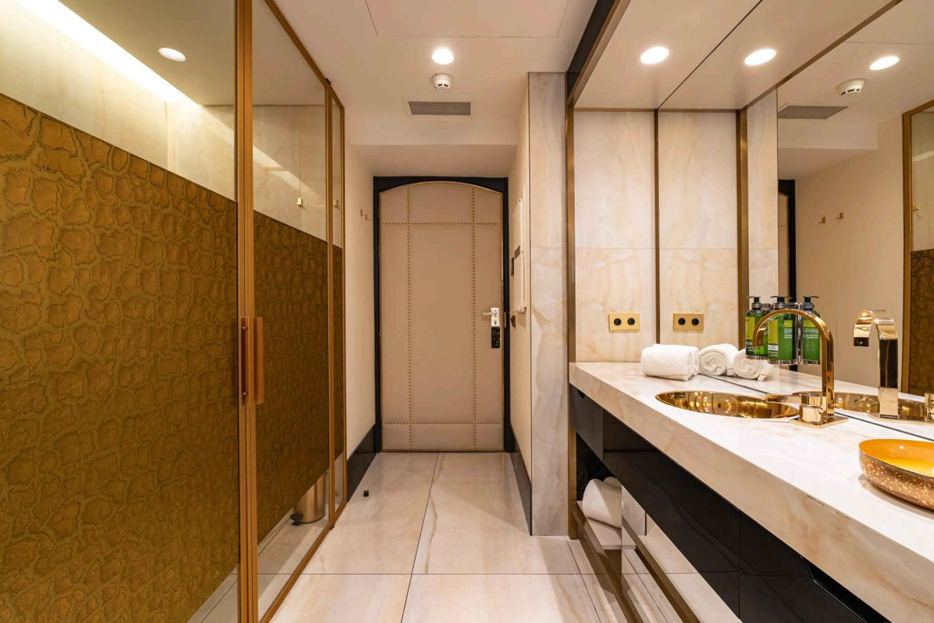 Toilet in Madalena by The Beautique Hotels