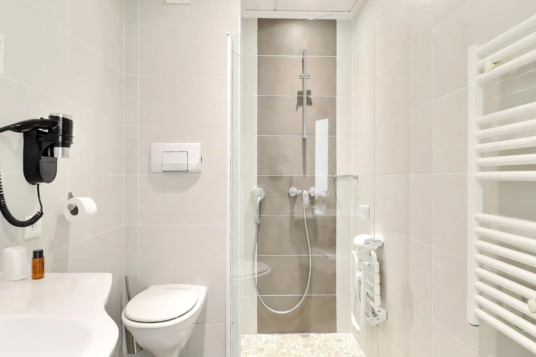 Bathroom in Grand Hôtel des Bains SPA