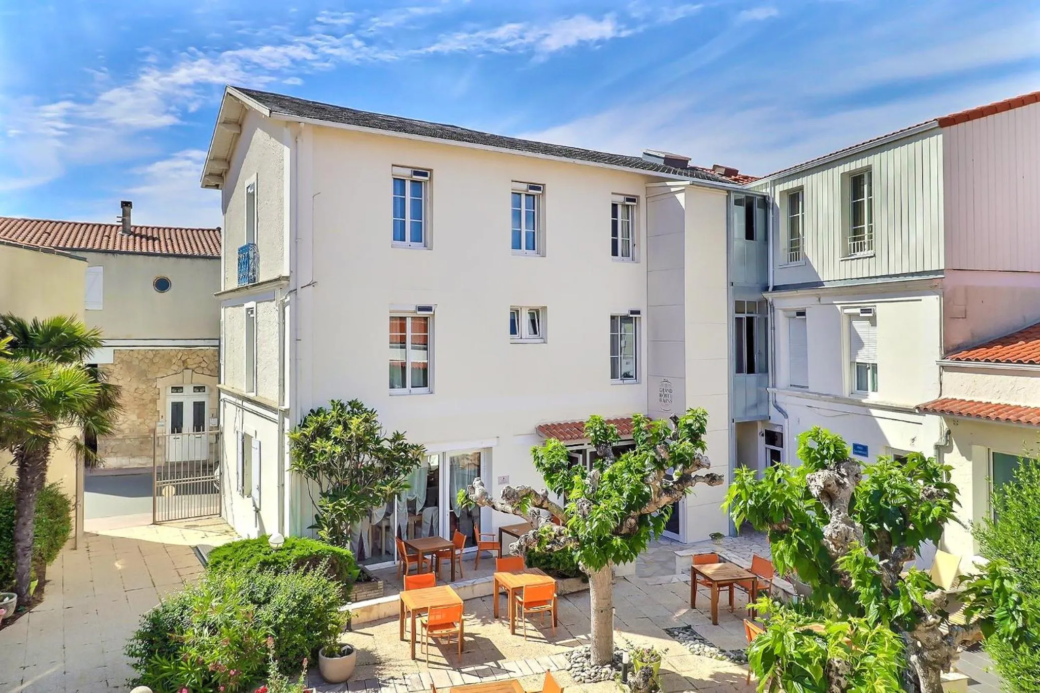 Property building in Grand Hôtel des Bains SPA