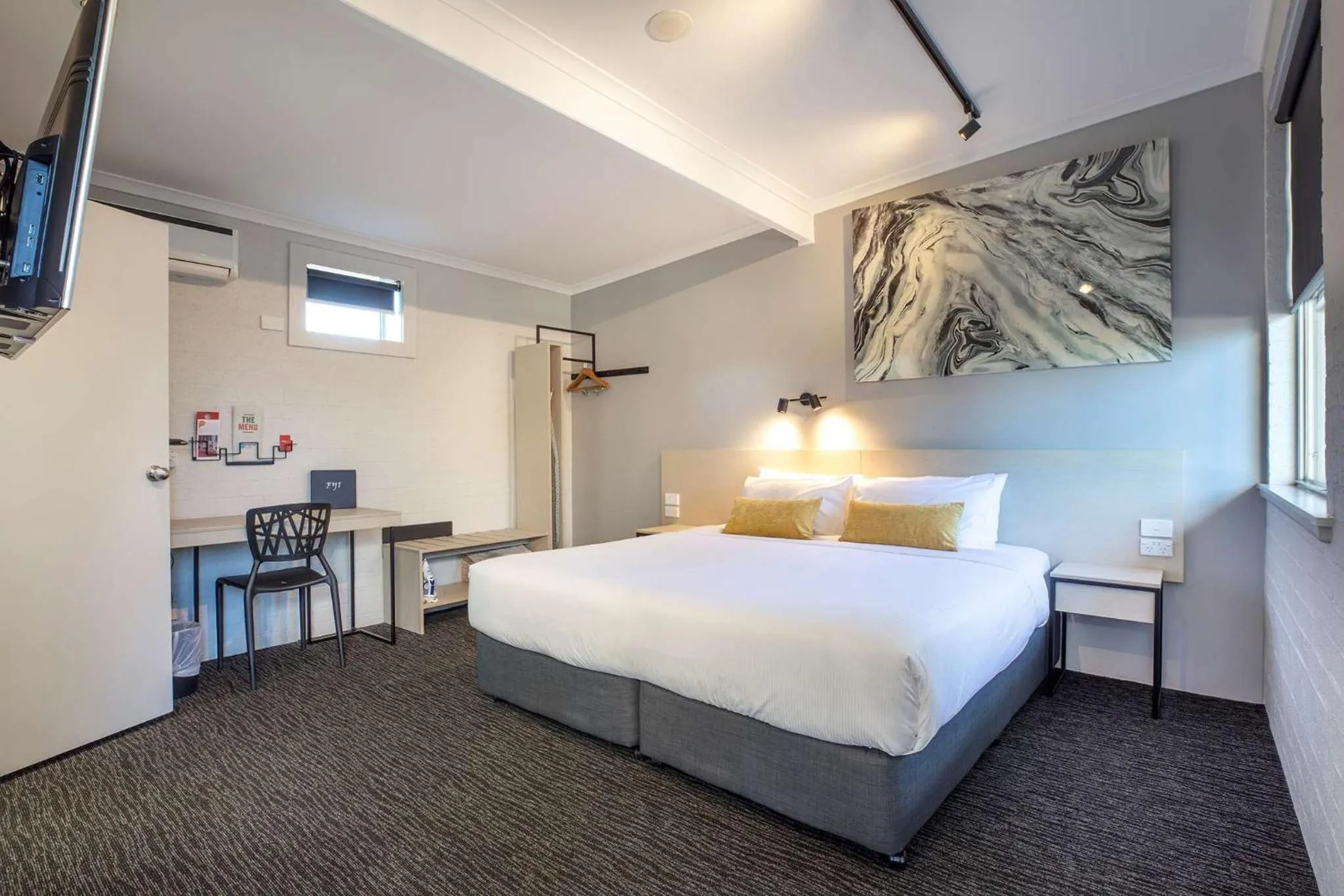 Bedroom, Bed in Nightcap at Colyton Hotel