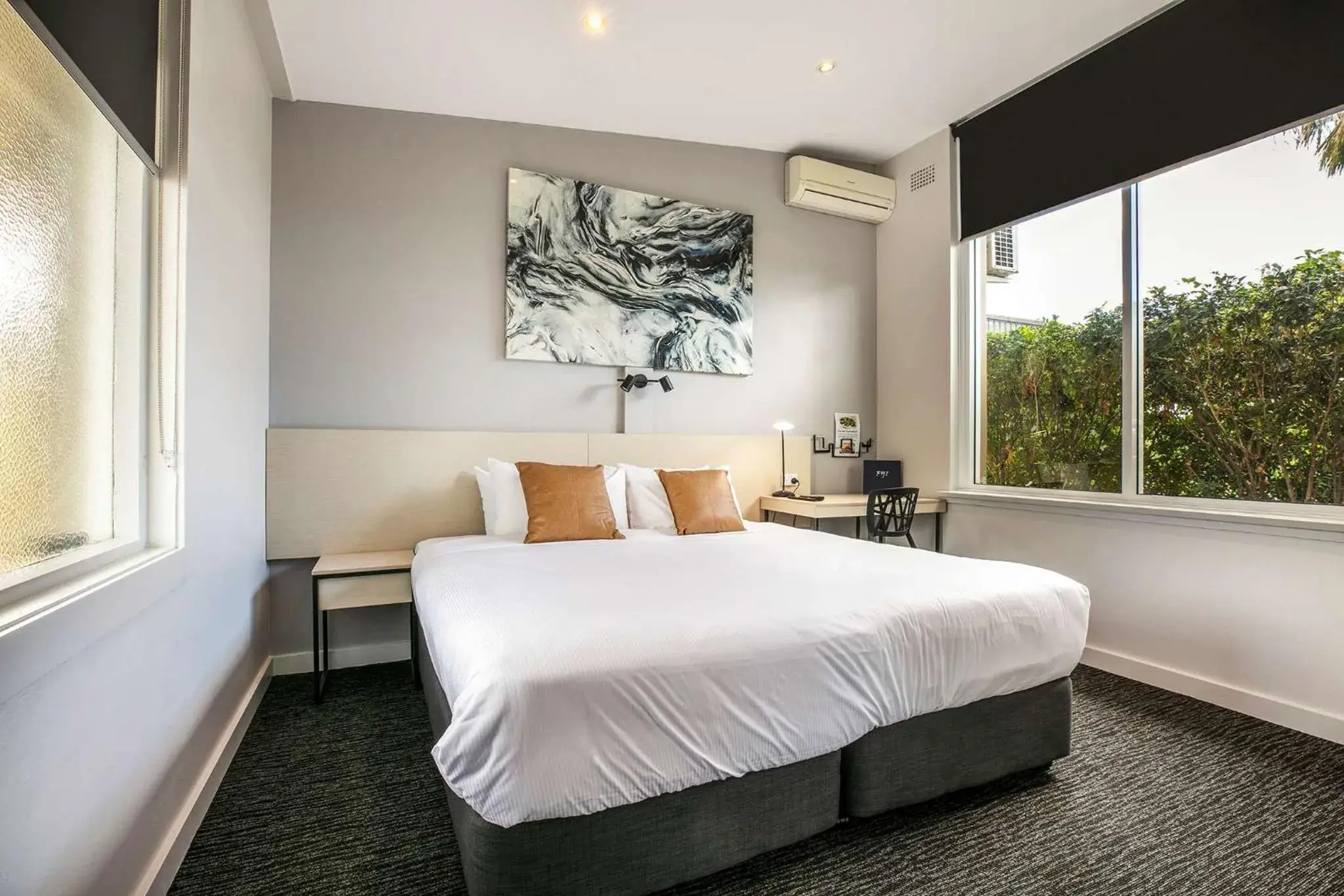 Small King Room in Nightcap at Colyton Hotel Small King Room in Nightcap at Colyton Hotel