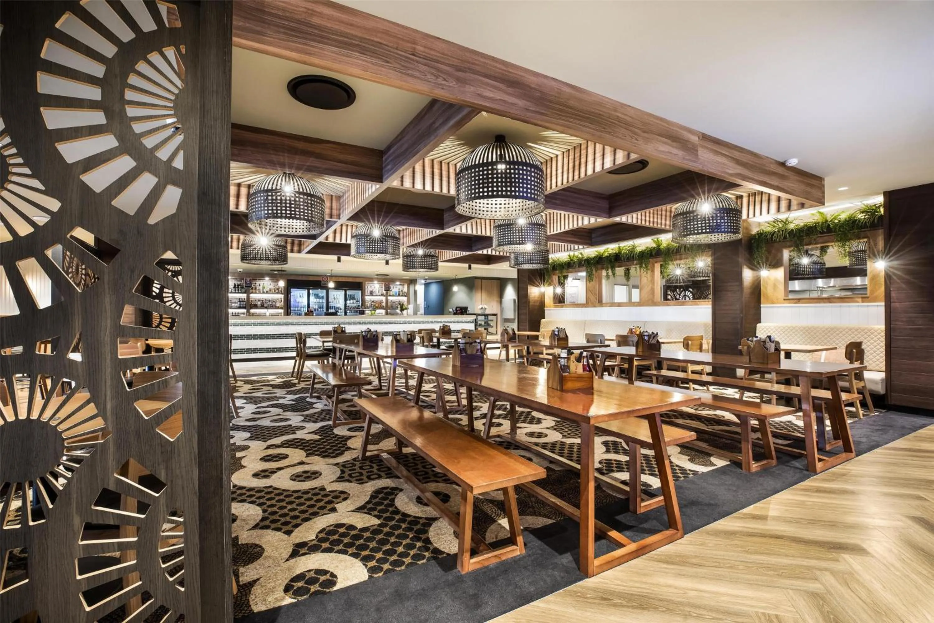 Food and drinks in Nightcap at Colyton Hotel