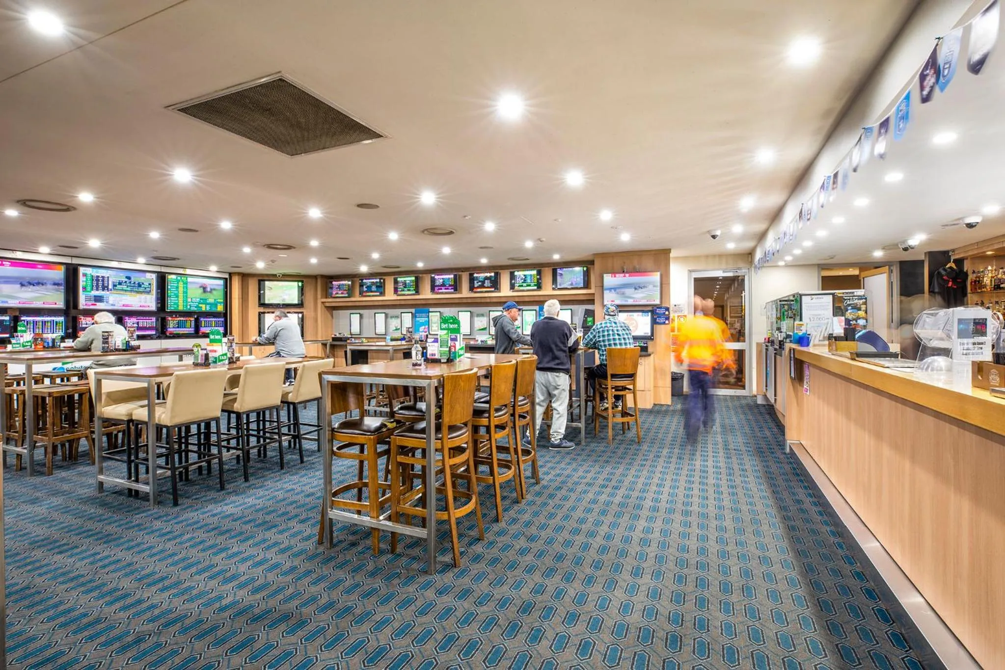 Lounge or bar in Nightcap at Colyton Hotel