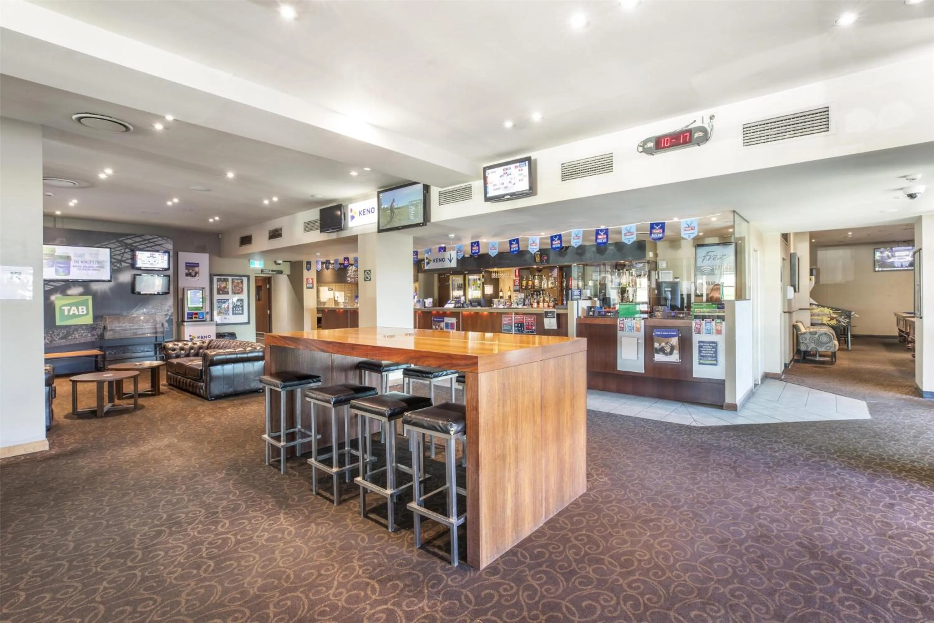 Lounge or bar in Nightcap at Pritchards Hotel