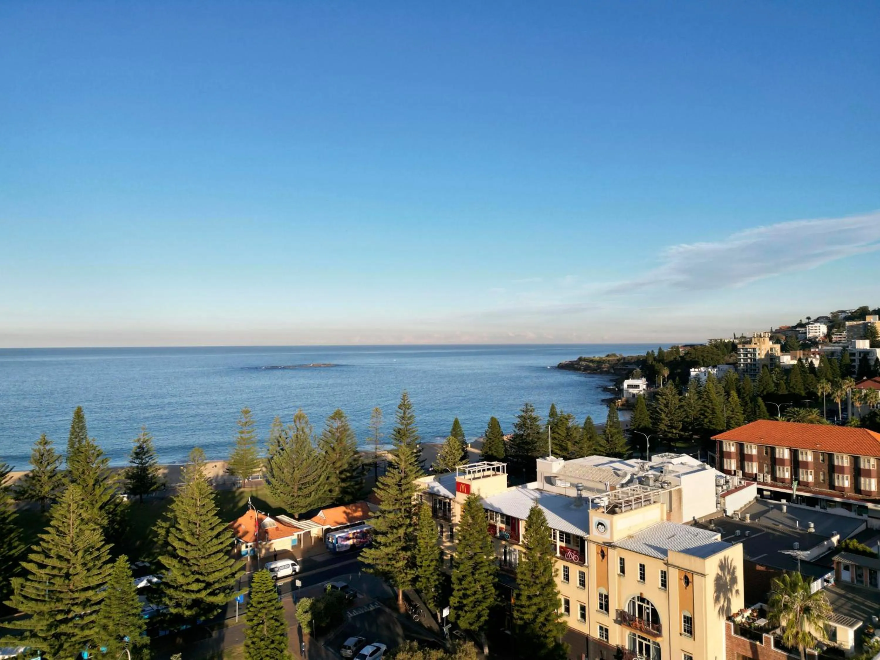 Property building in Mad Monkey Hostel Coogee Beach
