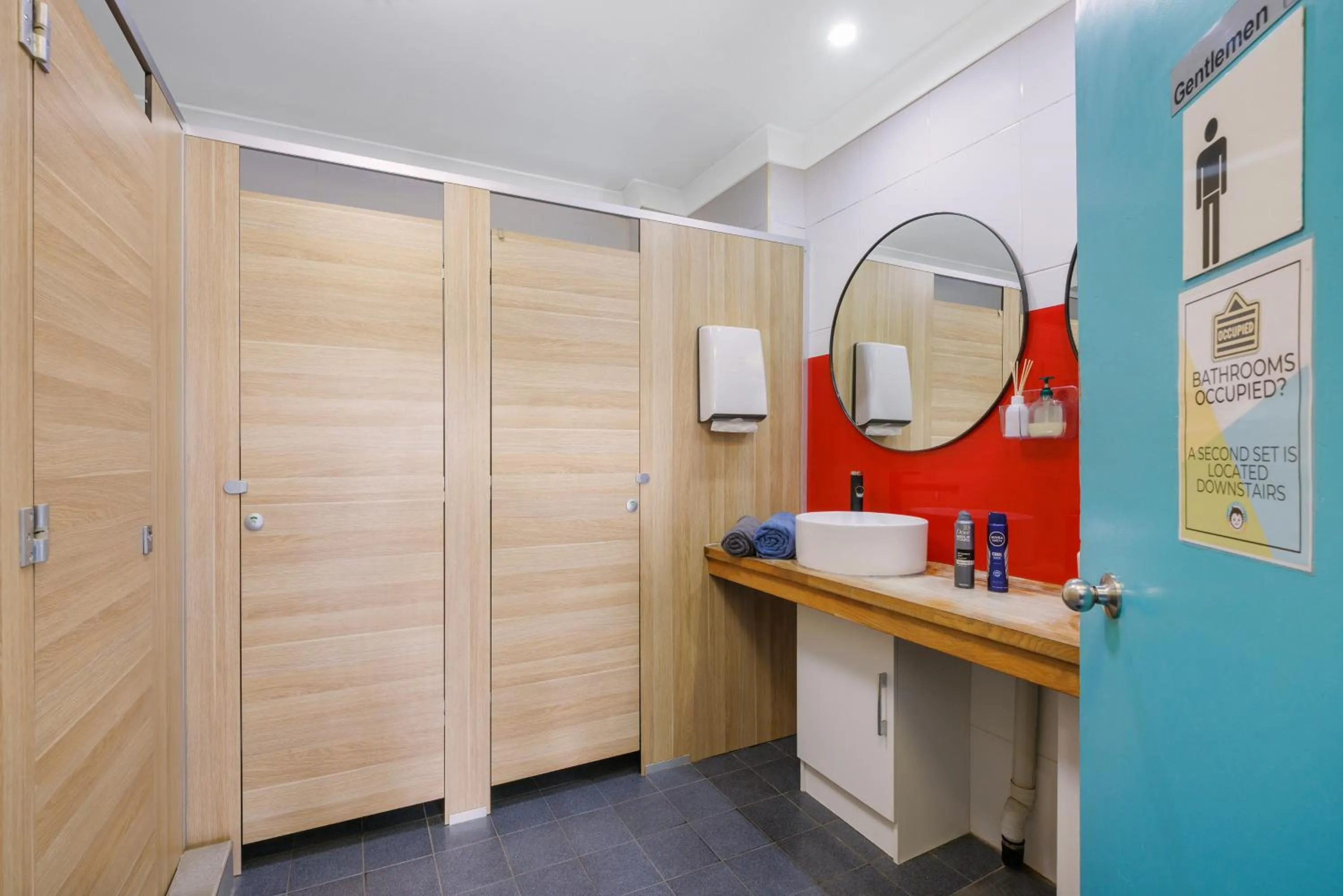 Bathroom in Mad Monkey Hostel Coogee Beach