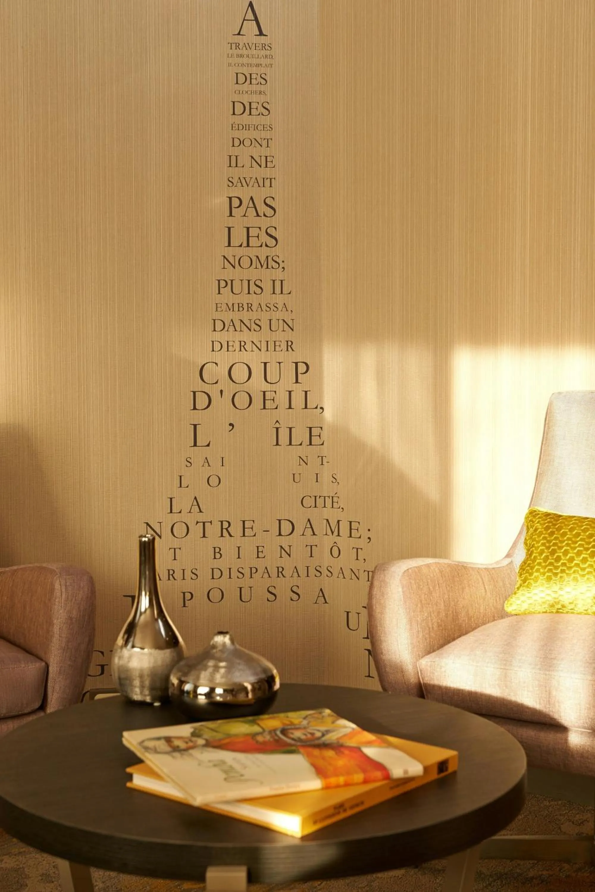 Photo of the whole room in Renaissance Paris La Defense Hotel