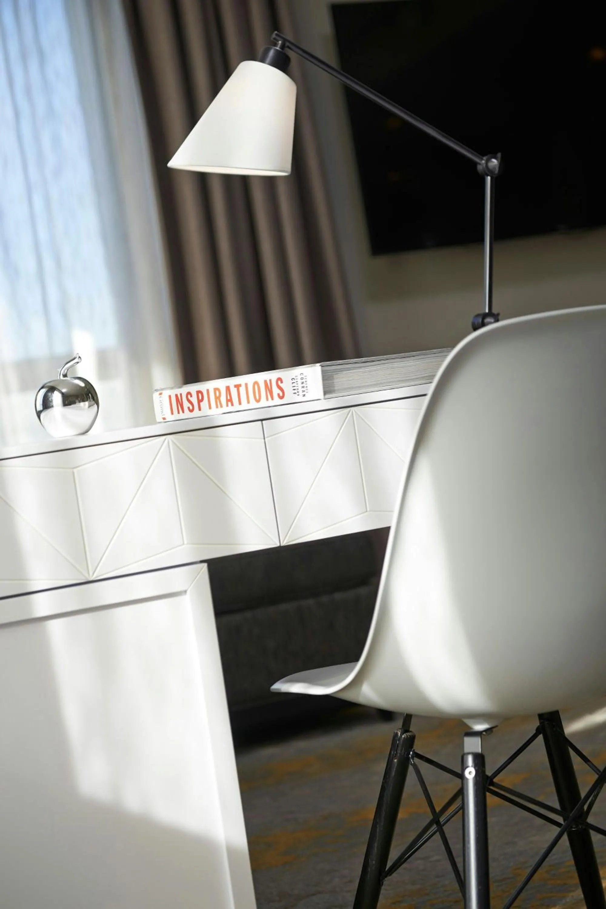 Photo of the whole room in Renaissance Paris La Defense Hotel