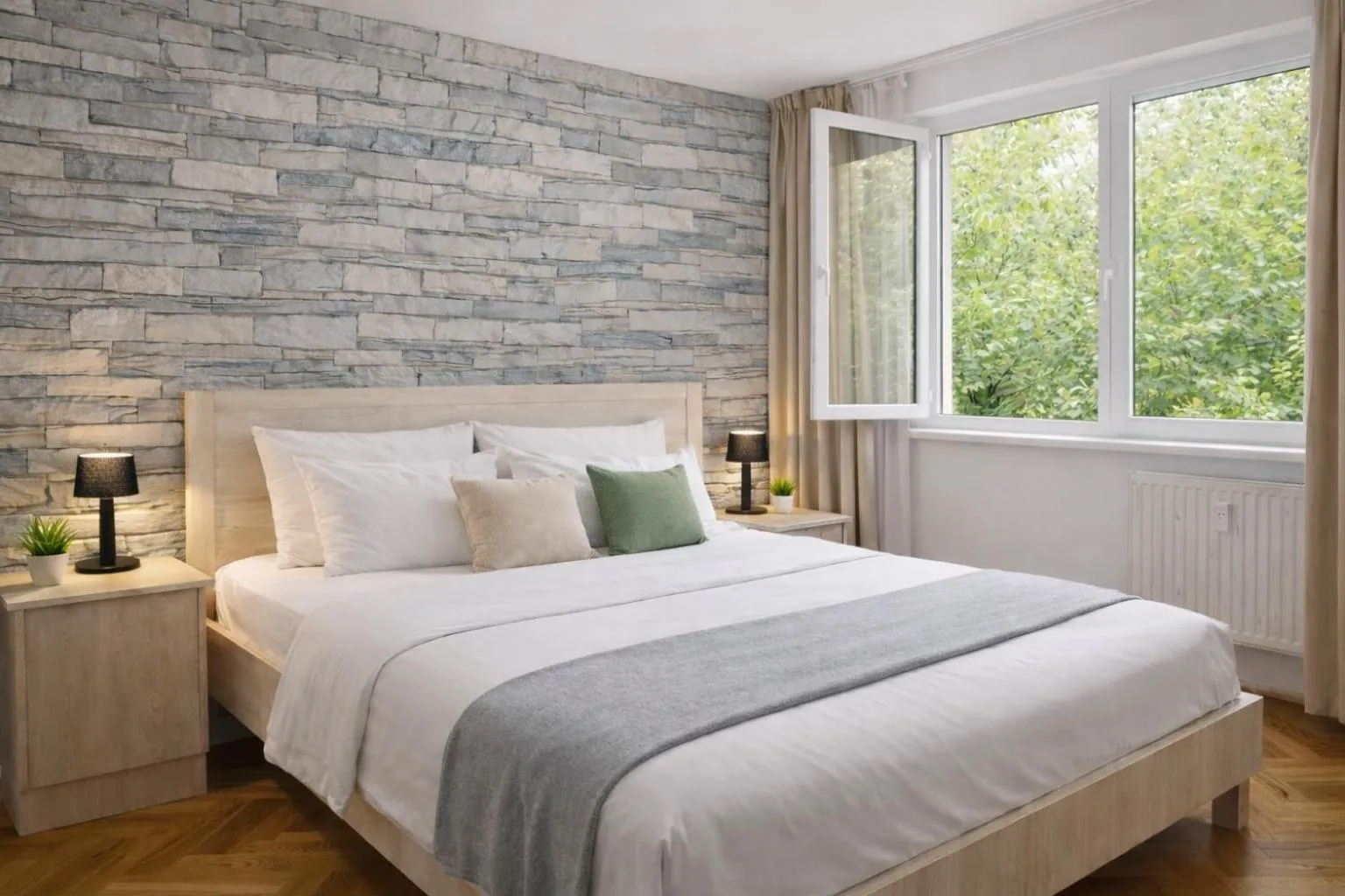 Comfort 14 - Quiet City Apartment with Free Parking