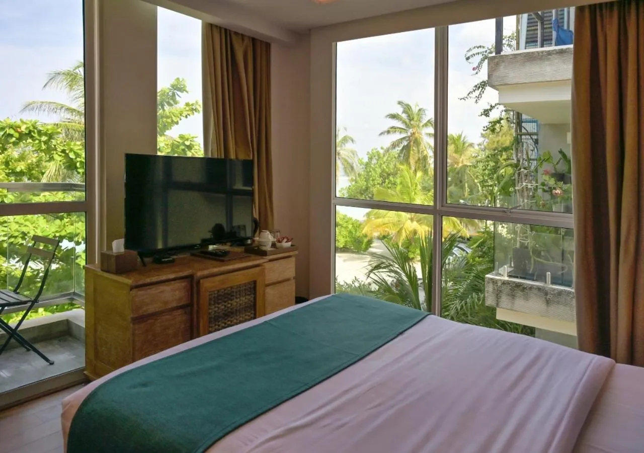Balcony/Terrace, Bed in Seasalter Maldives