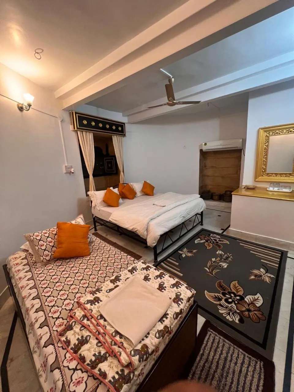 Apartment with Terrace in Golden villa