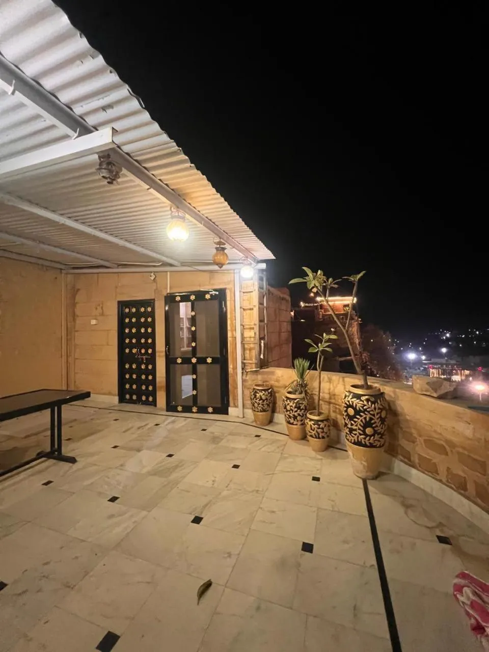 Apartment with Terrace in Golden villa