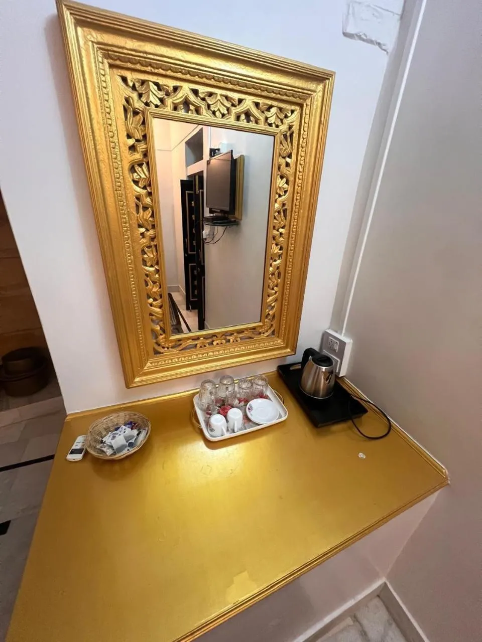 Apartment with Terrace in Golden villa