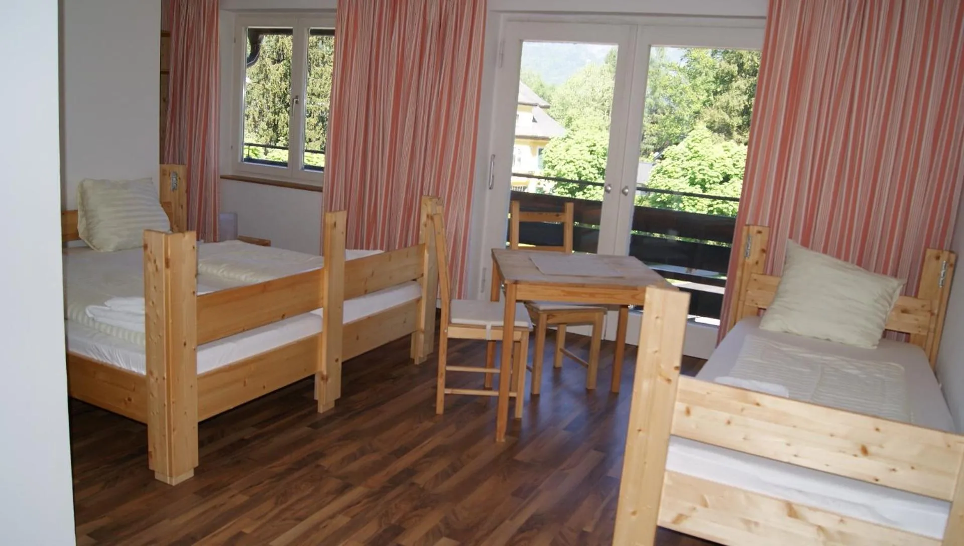 Bedroom, Bed in Hotel YOUHEY am Wolfgangsee