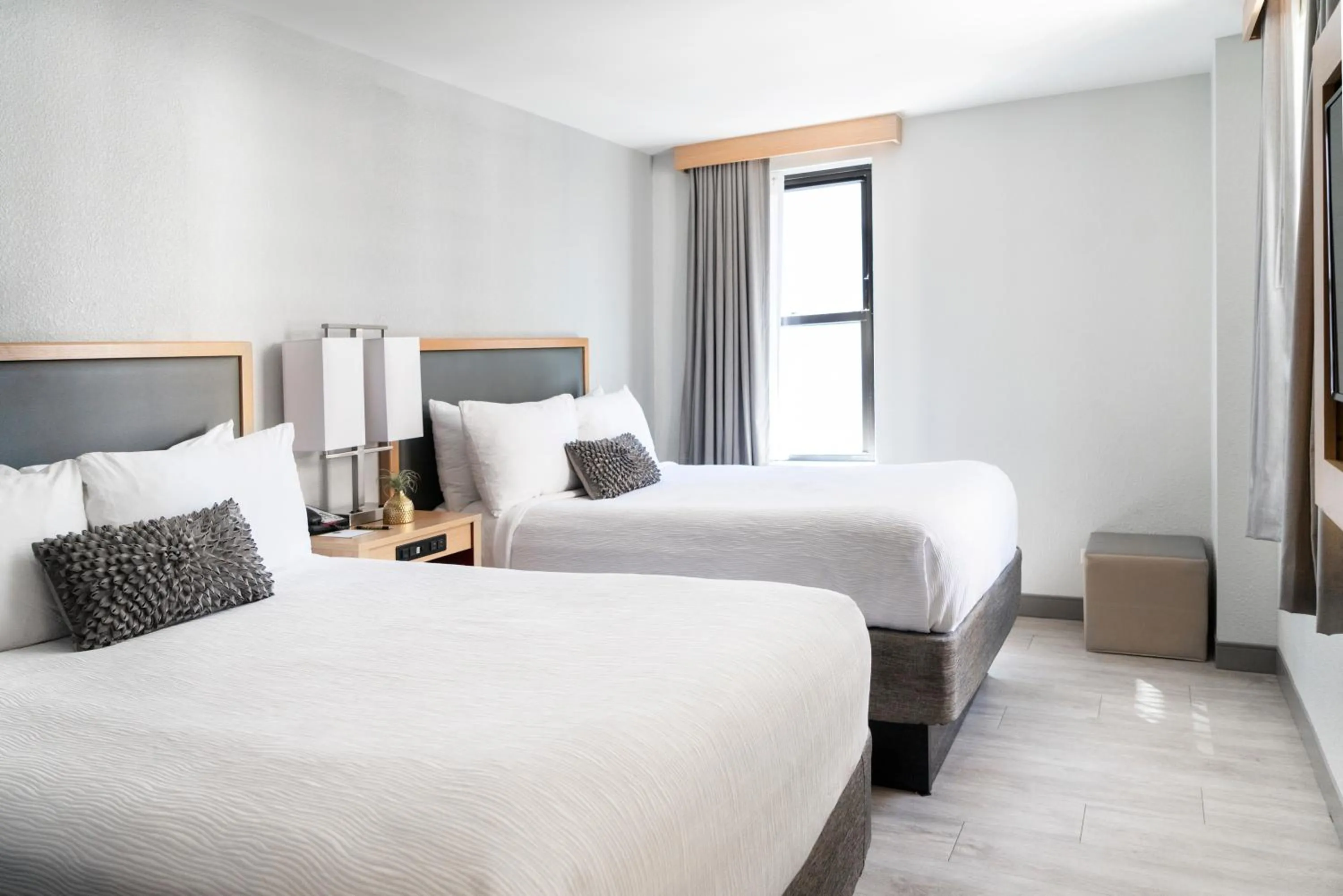 Bedroom, Bed in Hotel Saint Clair - Magnificent Mile