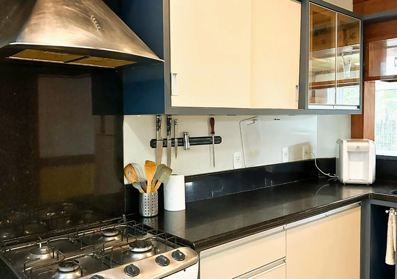 Kitchen or kitchenette in Patz Houz Hostel