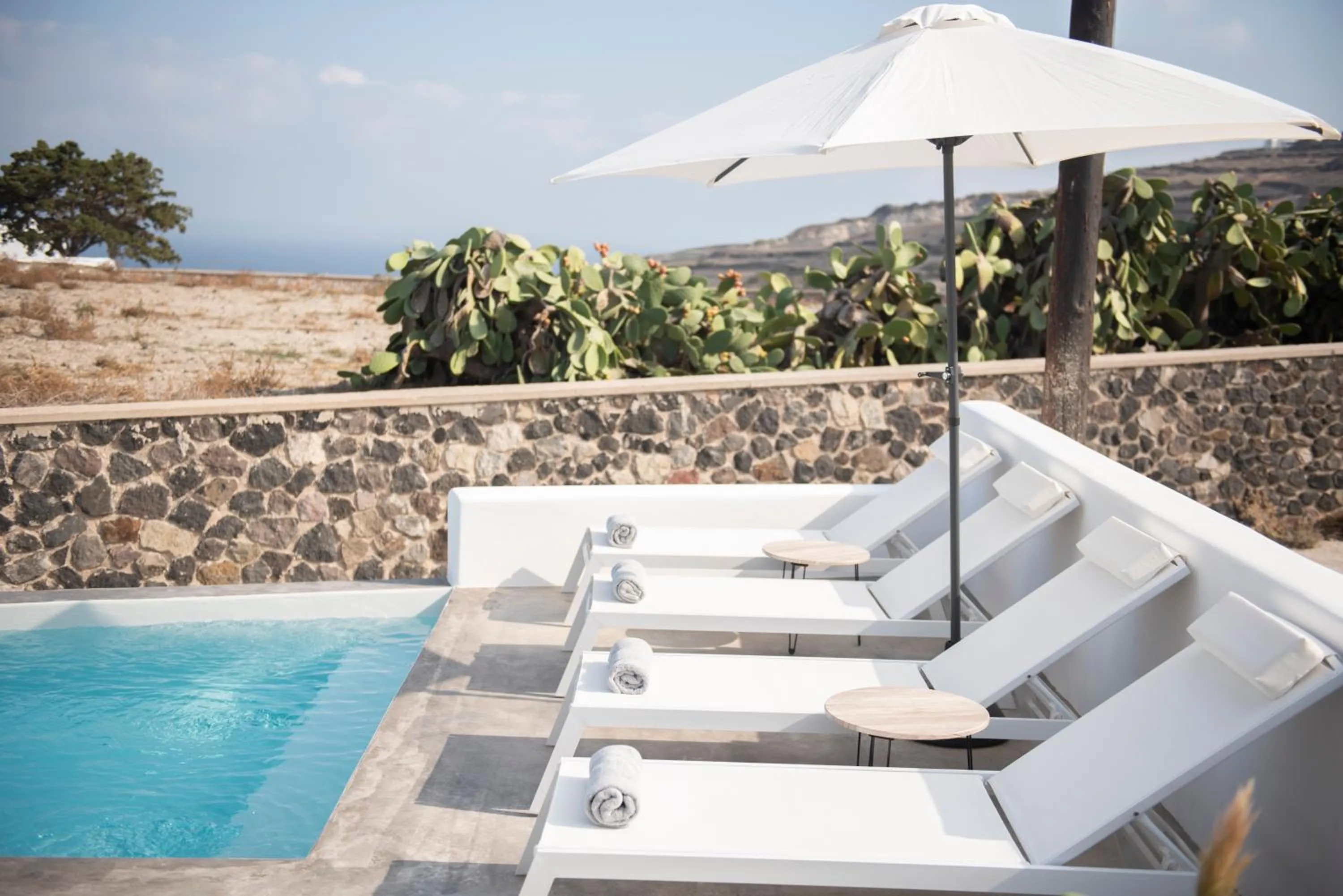 Day in White Orchid Suites