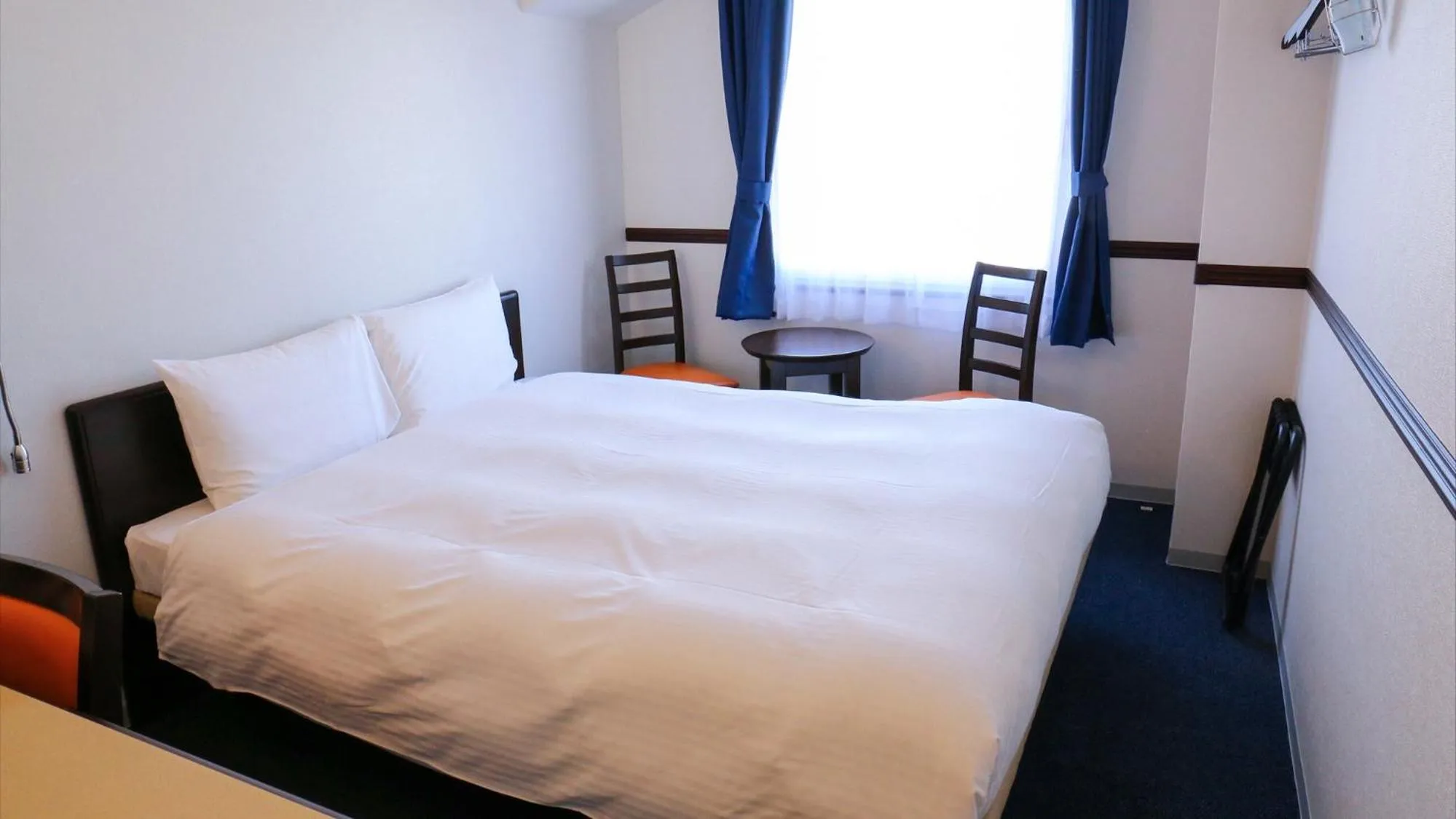 Bedroom, Bed in Toyoko Inn Shin-osaka Higashi-mikuni Ekimae