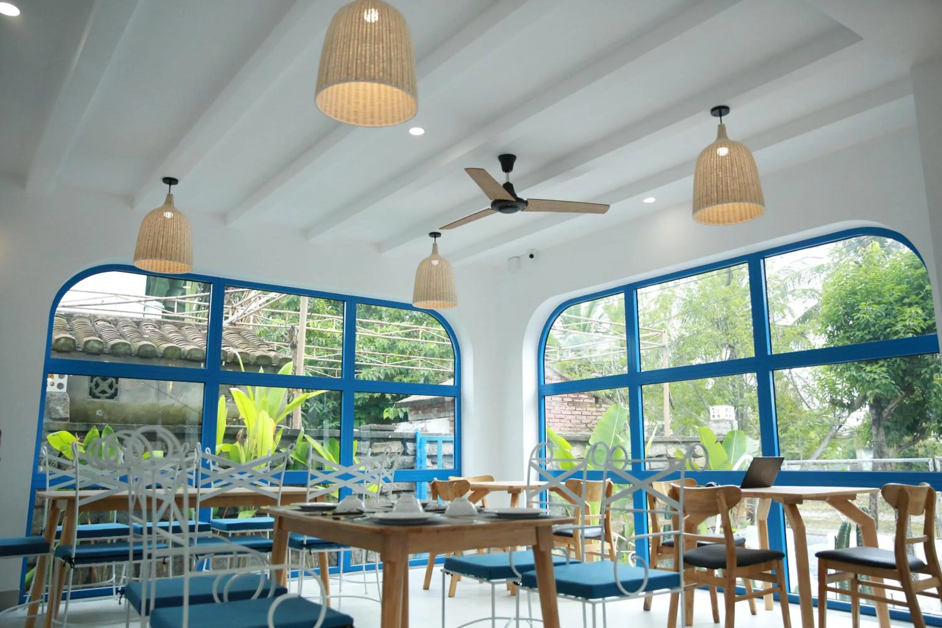 Santorin HoiAn Villa