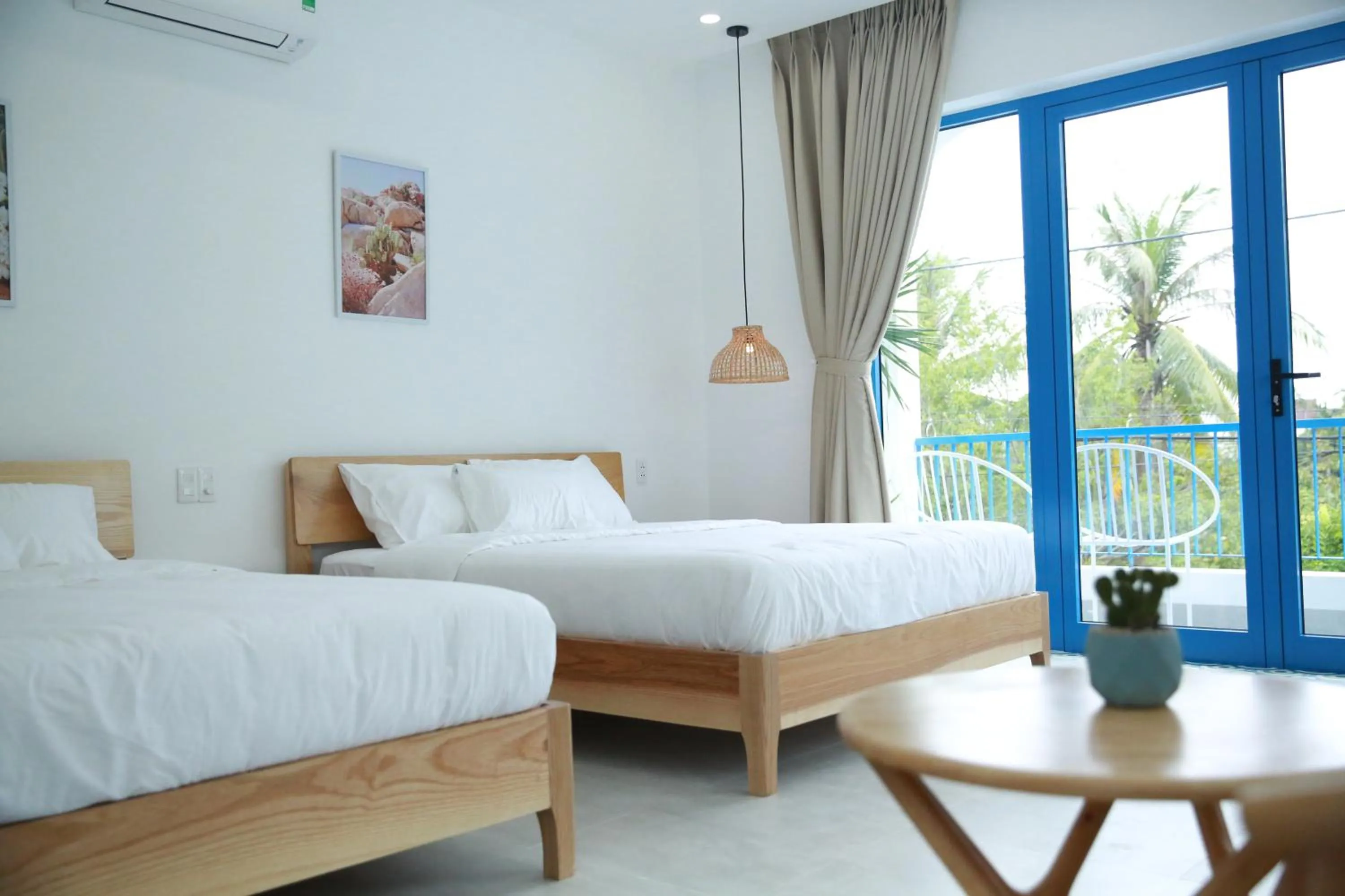 Bed in Santorin HoiAn Villa