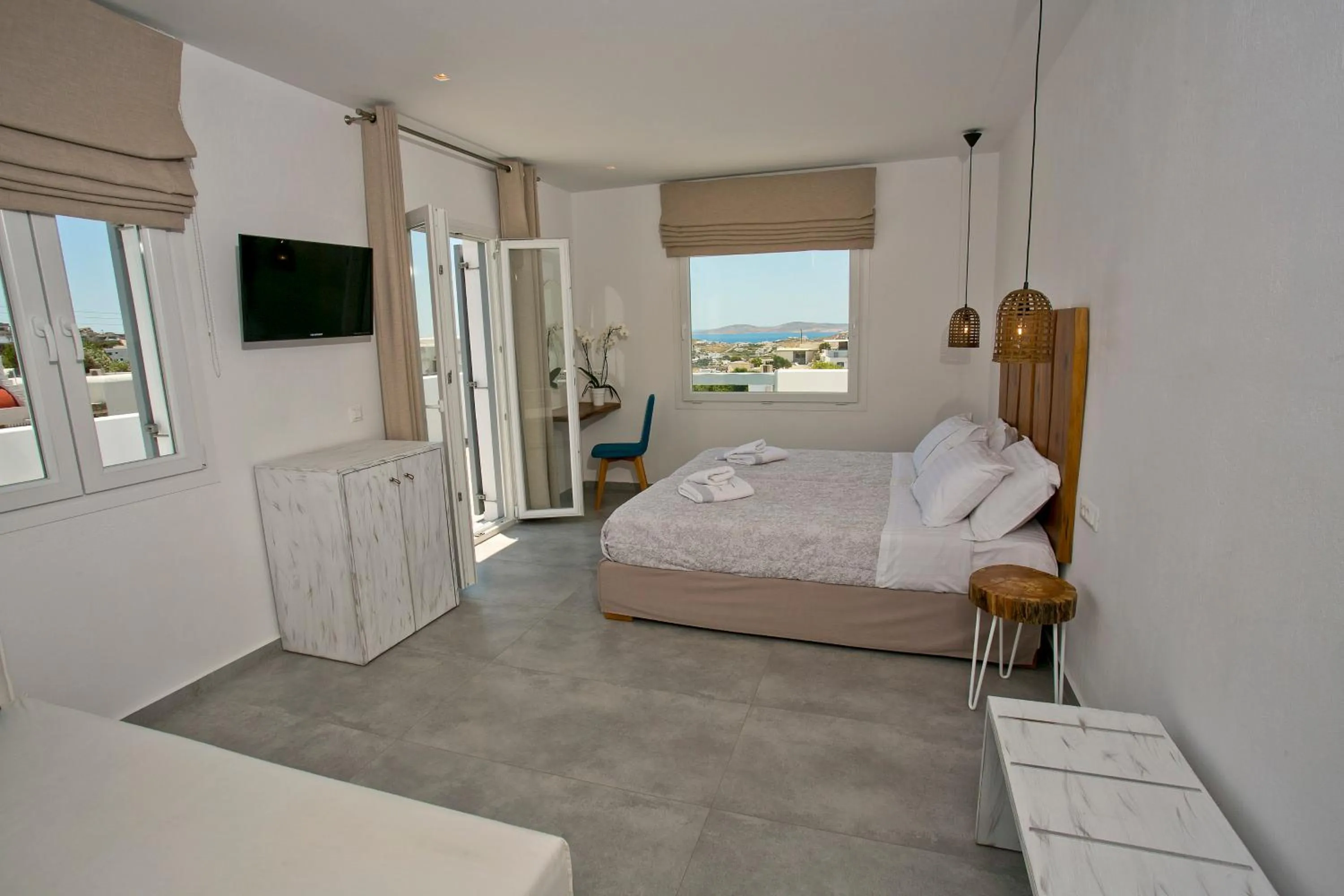 Photo of the whole room, Bed in Anna-Maria Mykonos Hotel