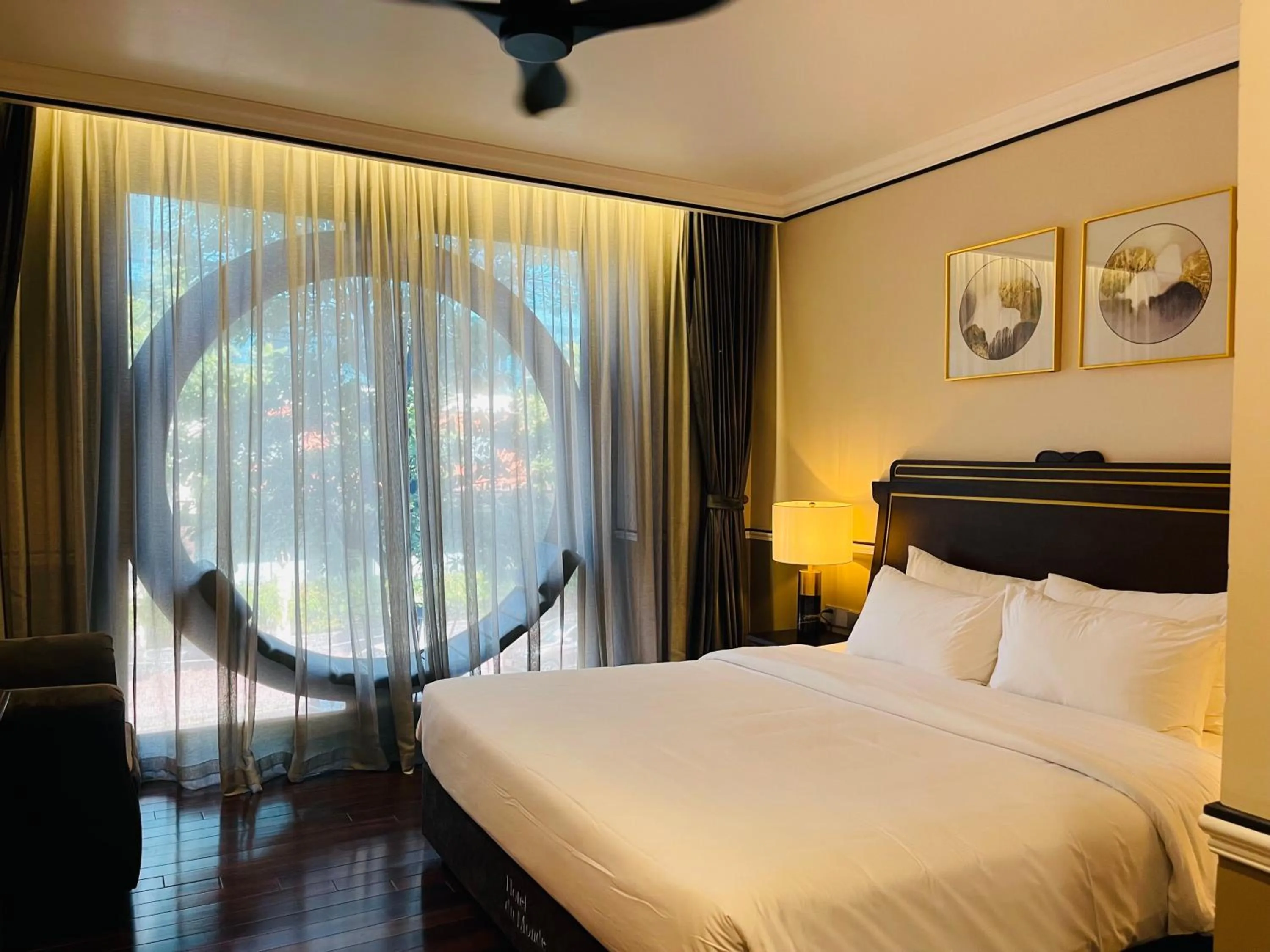 Bed in Hotel du Monde Art