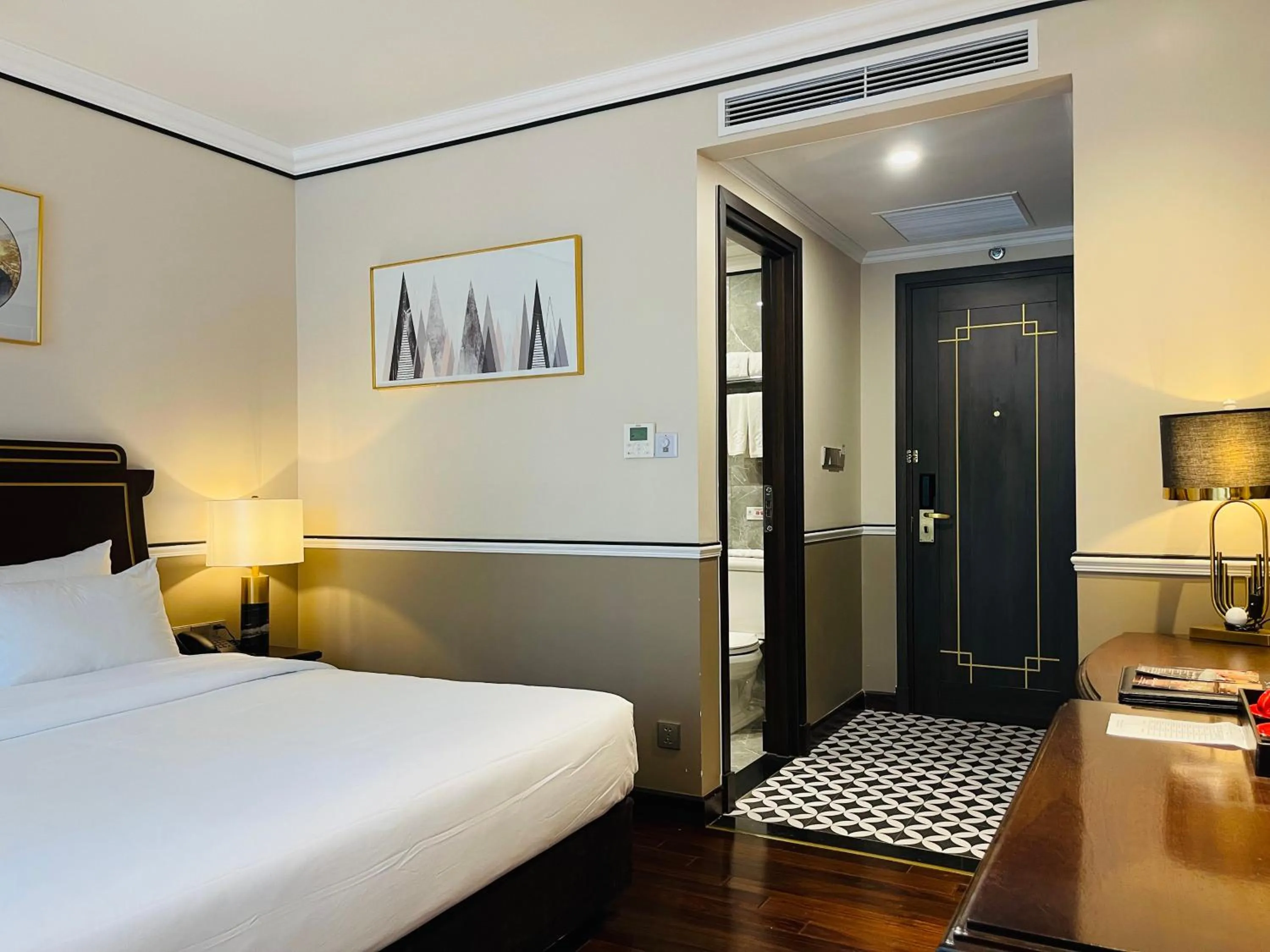 Bed in Hotel du Monde Art