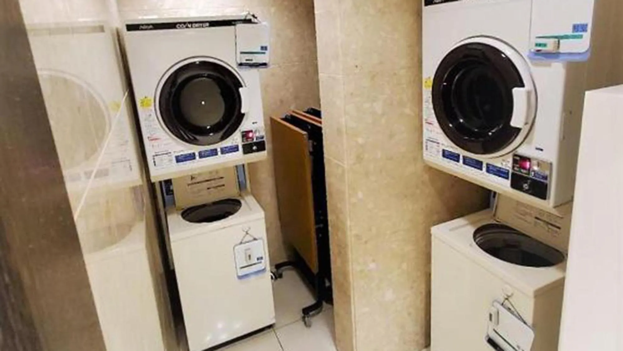 Lobby or reception in Toyoko Inn Osaka Semba Higashi