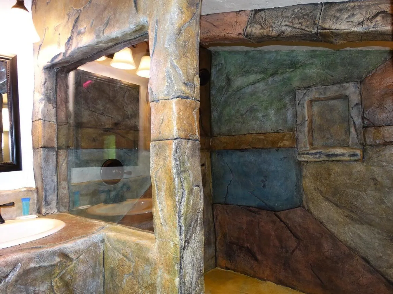 Shower in Chalet Kilauea