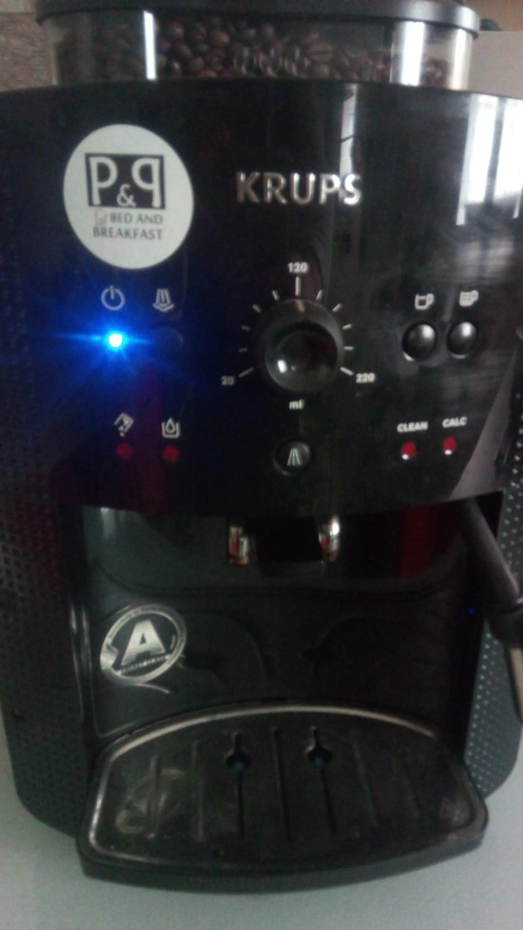 Property logo or sign in Bed and Breakfast P&P Nîmes-Centre