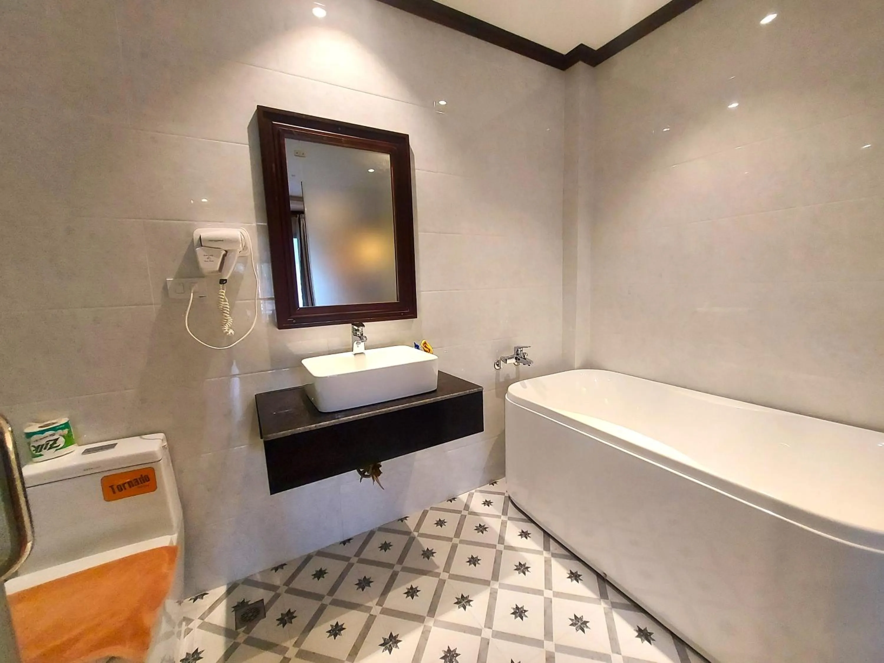 Bathroom, Bed in Meunna Boutique Hotel